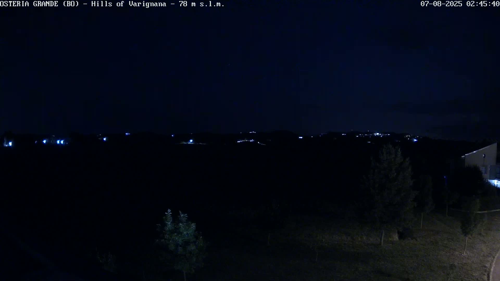 Osteria Grande, Castle San Pietro Live Cam - Bologna, Emilia-Romagna, Italy