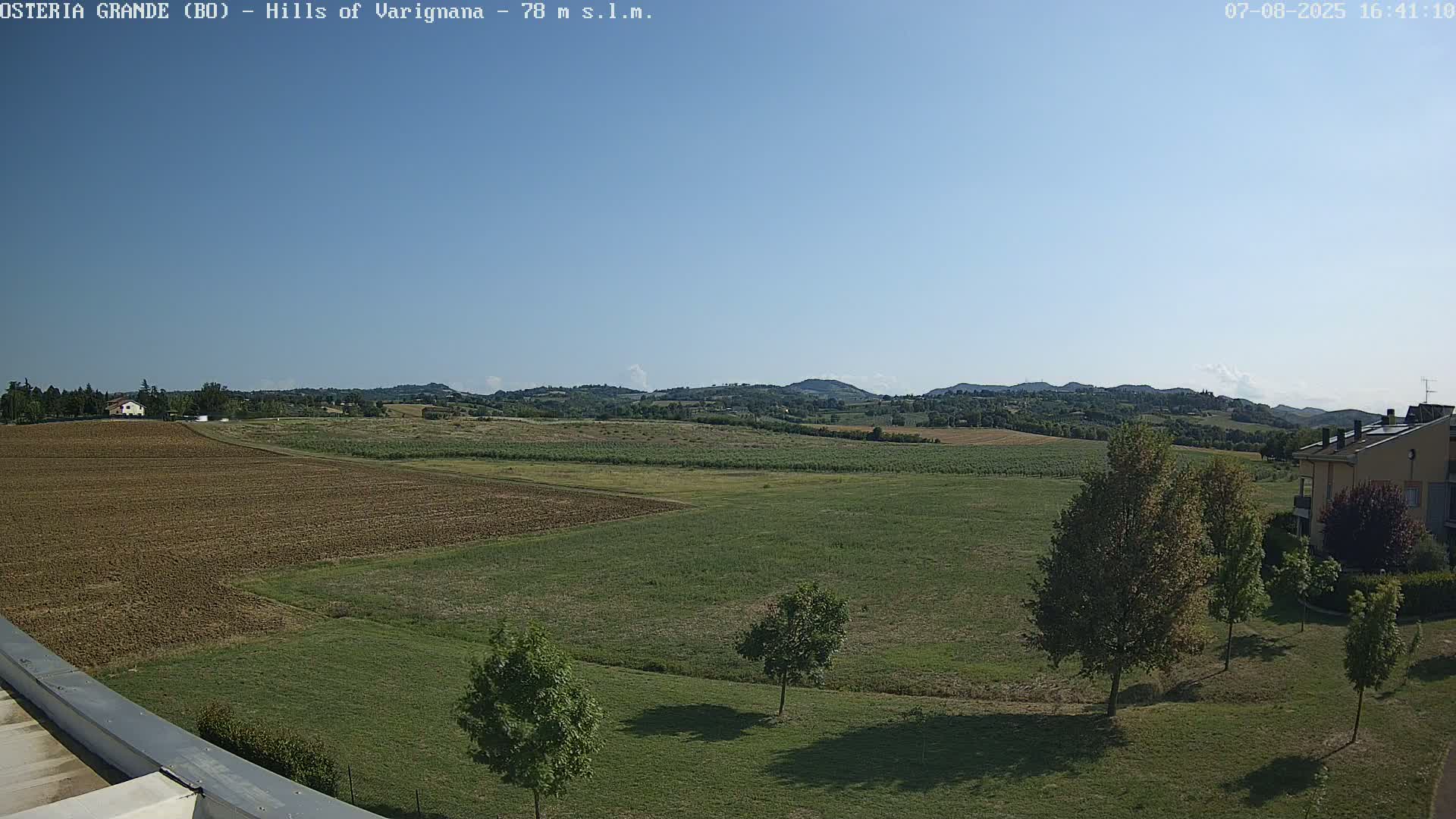 Osteria Grande, Castle San Pietro Live Cam - Bologna, Emilia-Romagna, Italy