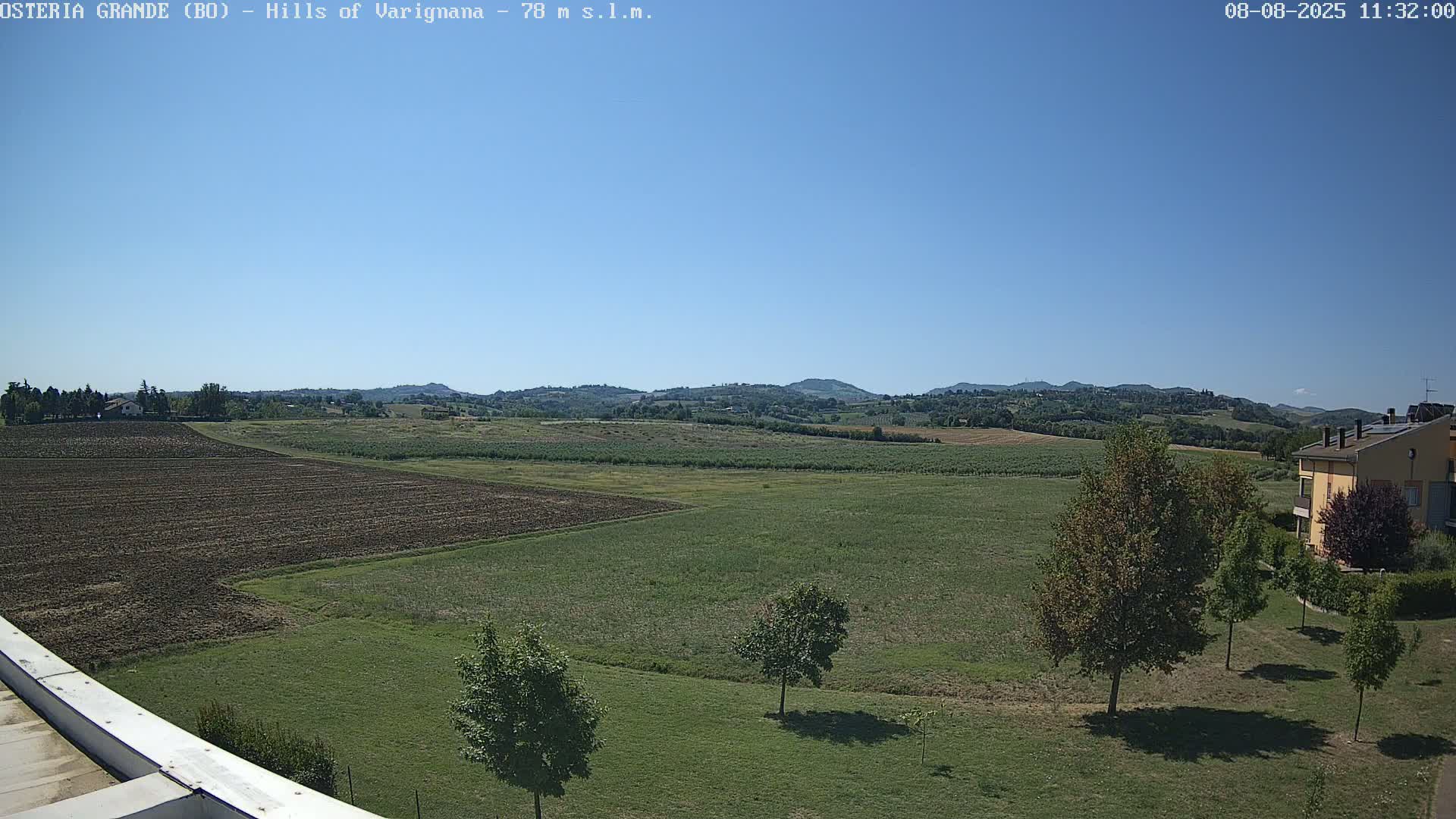 Osteria Grande, Castle San Pietro Live Cam - Bologna, Emilia-Romagna, Italy