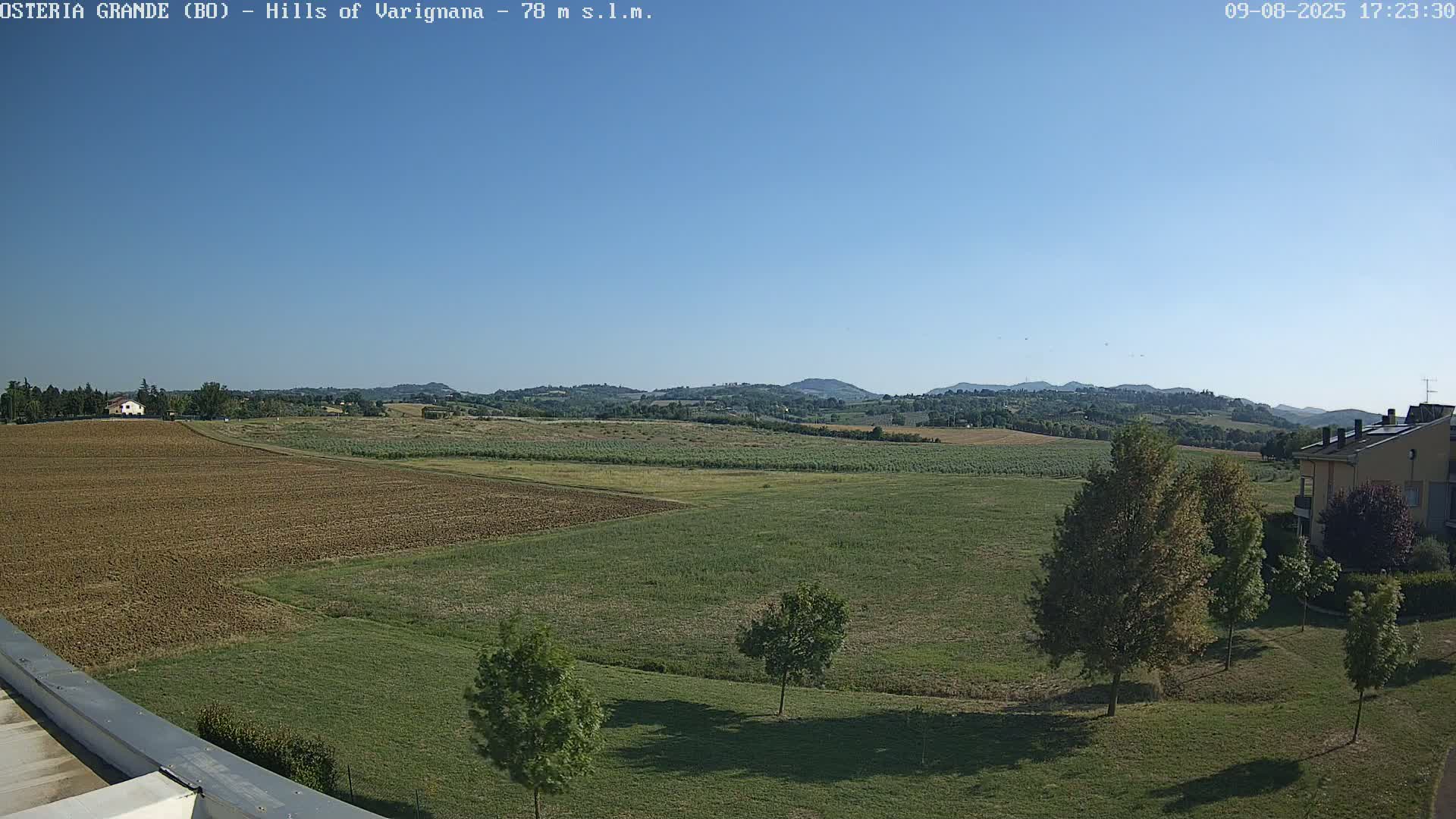 Osteria Grande, Castle San Pietro Live Cam - Bologna, Emilia-Romagna, Italy