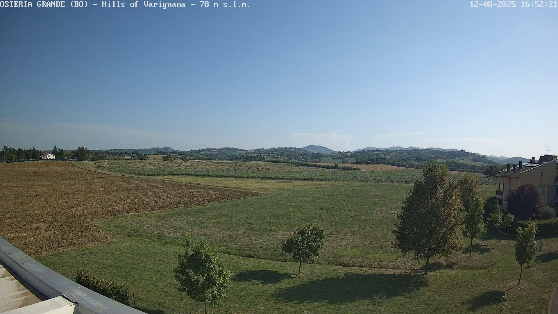 Osteria Grande, Castle San Pietro Live Cam - Bologna, Emilia-Romagna, Italy