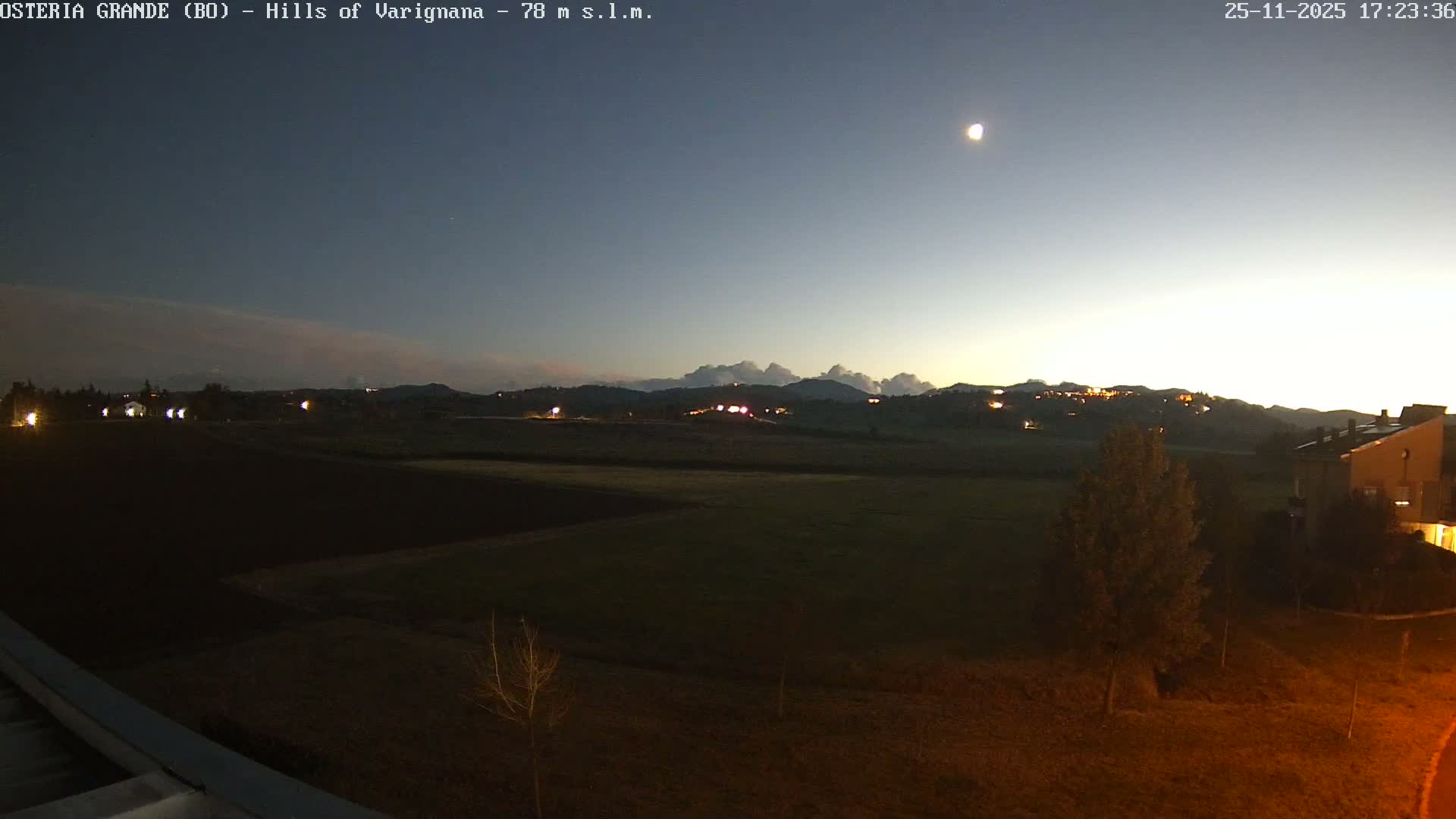 Osteria Grande, Castle San Pietro Live Cam - Bologna, Emilia-Romagna, Italy