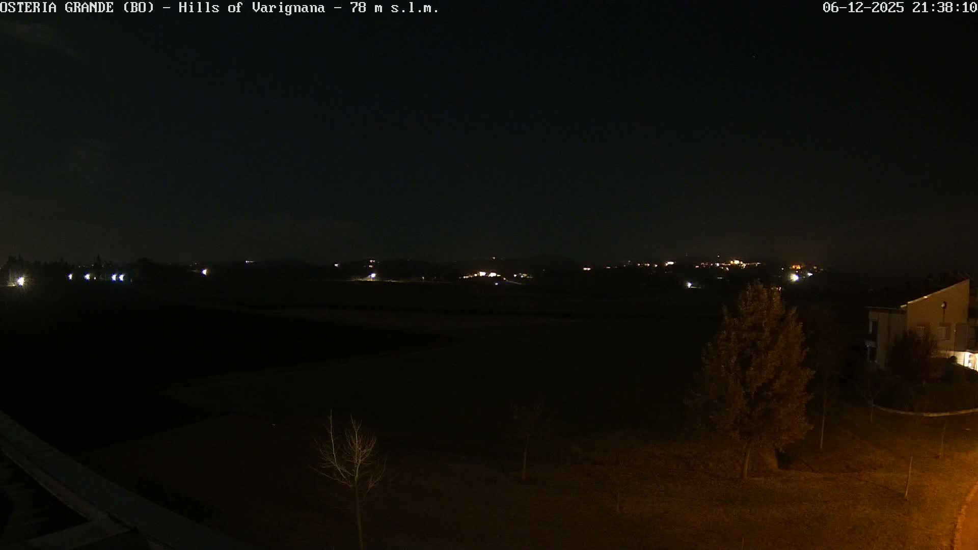 Osteria Grande, Castle San Pietro Live Cam - Bologna, Emilia-Romagna, Italy