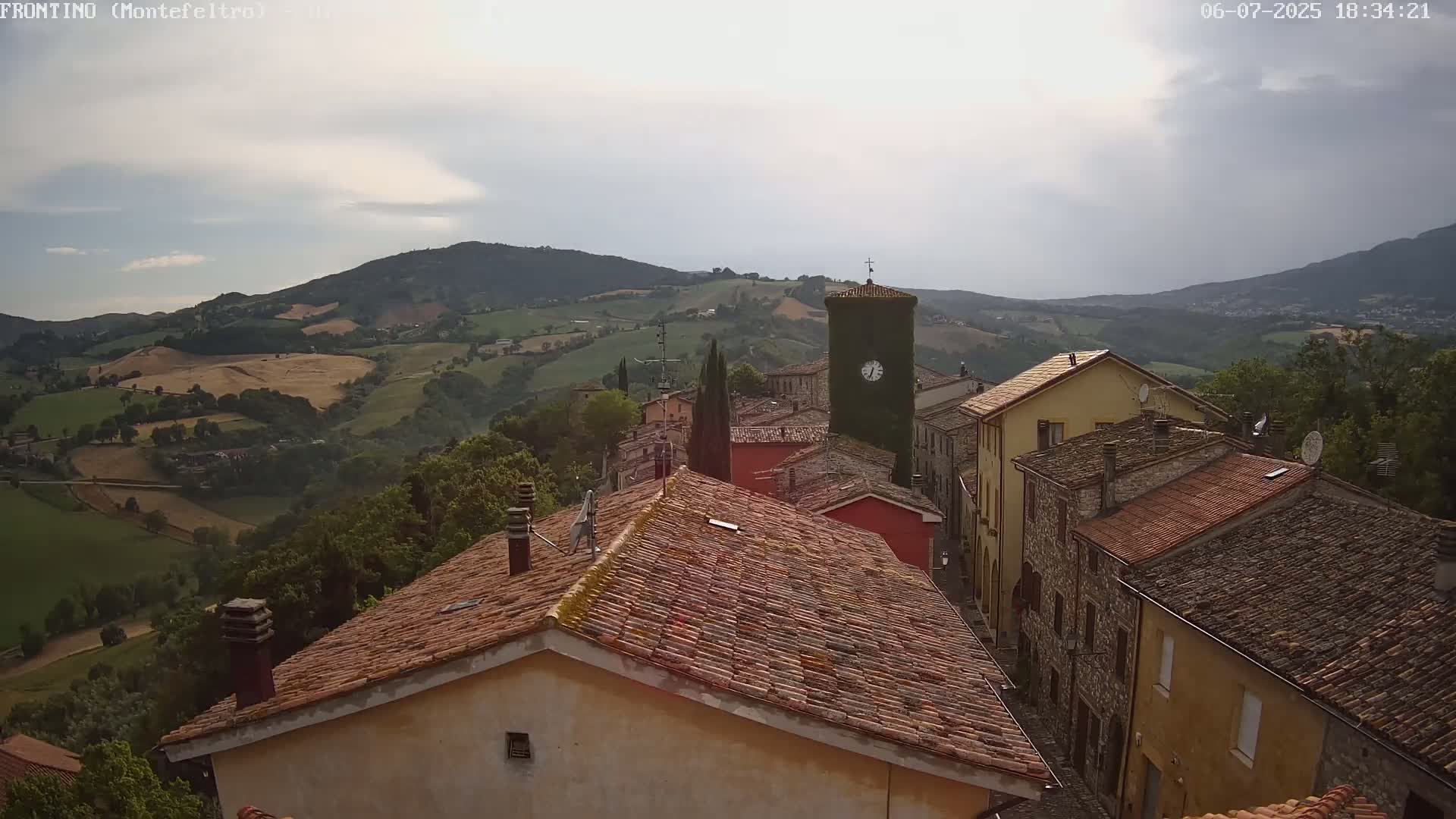 Frontino, Old Town Live Cam - Pesaro & Urbino, Marche, Italy