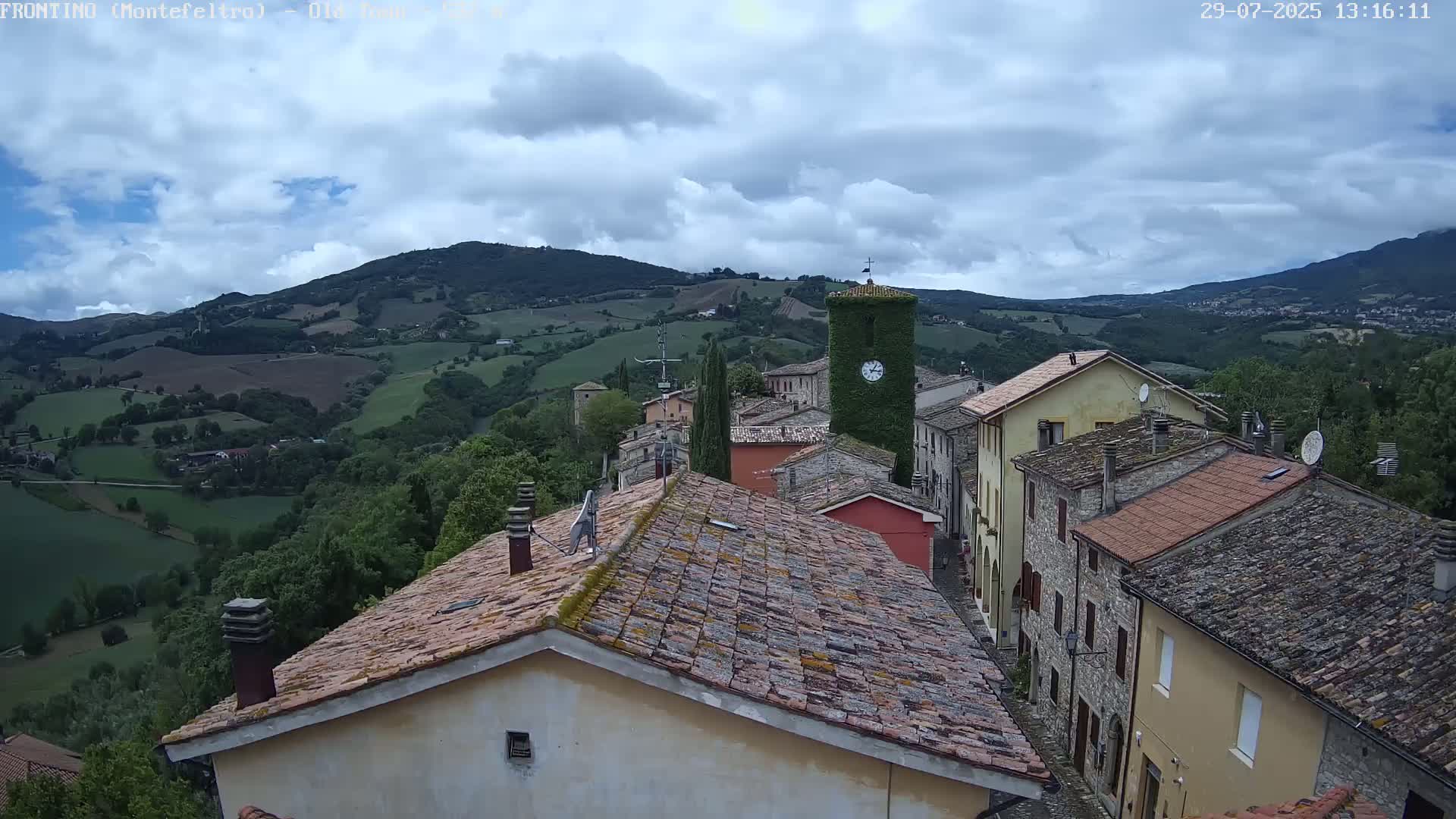 Frontino, Old Town Live Cam - Pesaro & Urbino, Marche, Italy