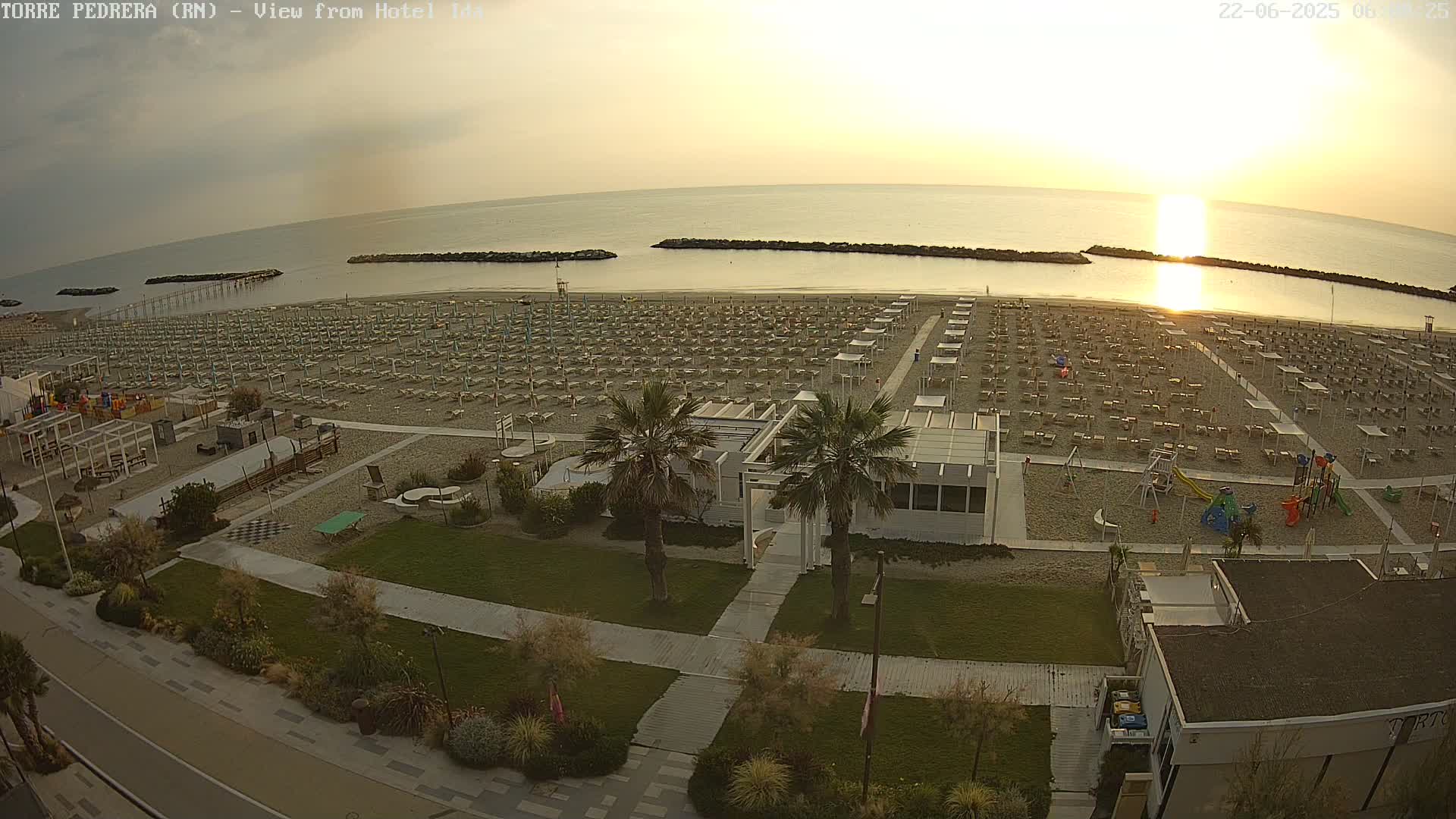 Rimini, Torre Pedrera Beach Live Cam - Emilia-Romagna, Italy