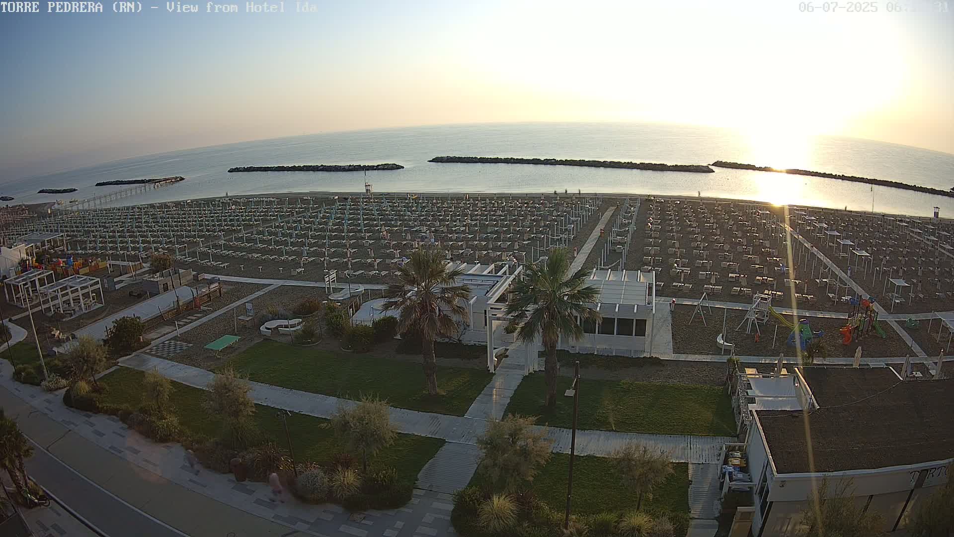Rimini, Torre Pedrera Beach Live Cam - Emilia-Romagna, Italy