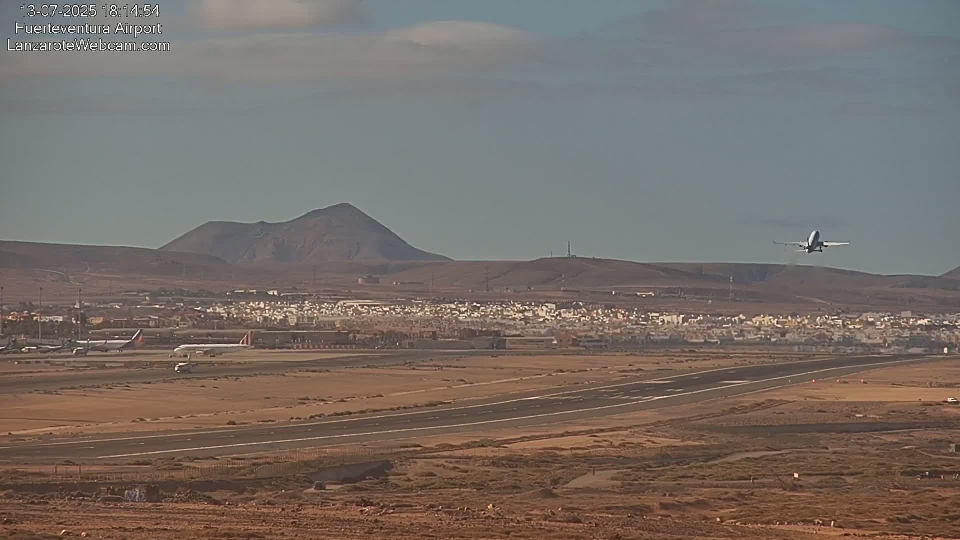 Fuerteventura Airport Live Cam - Canary Island, Las Palmas, Spain