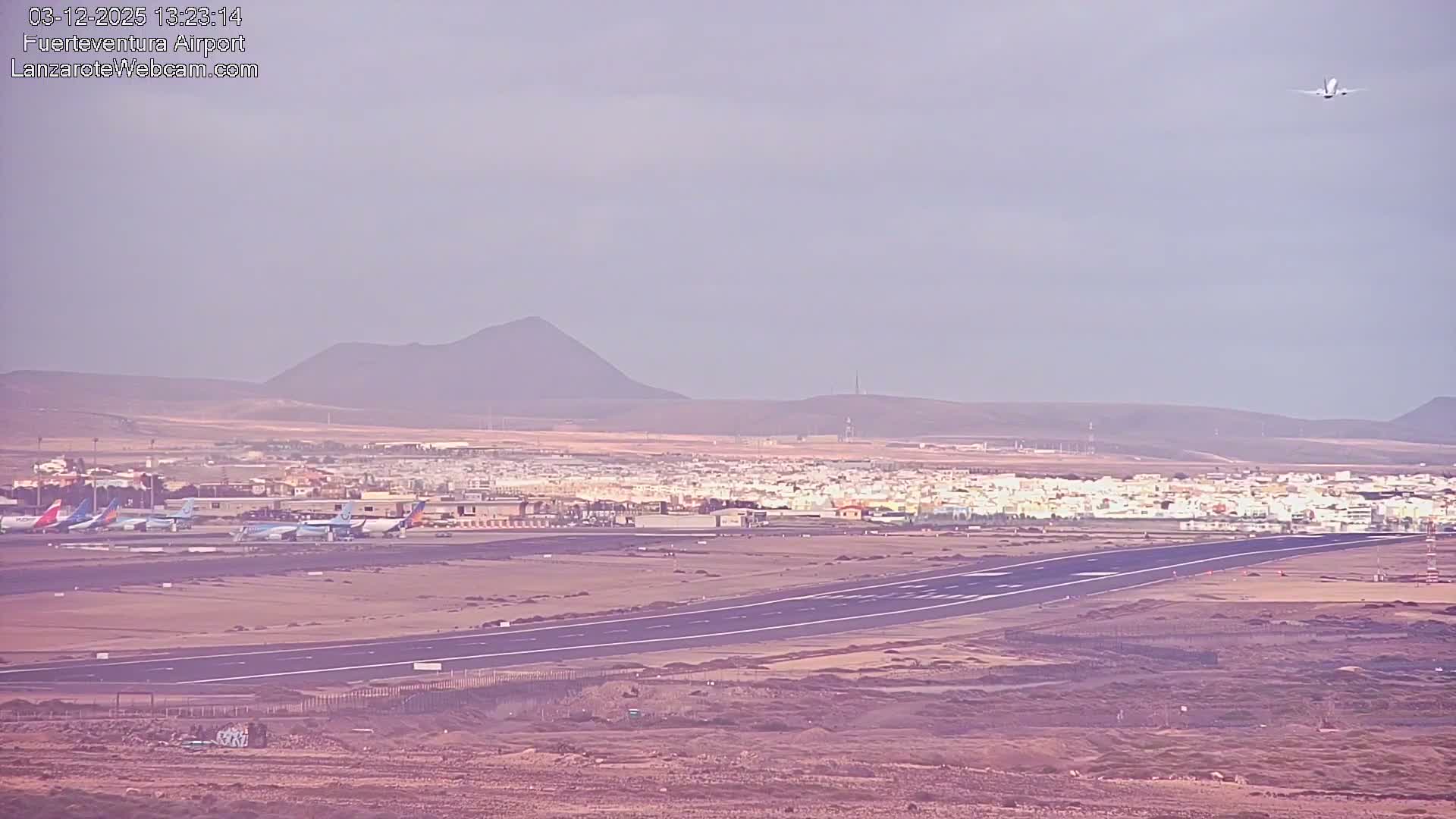 Fuerteventura Airport Live Cam - Canary Island, Las Palmas, Spain