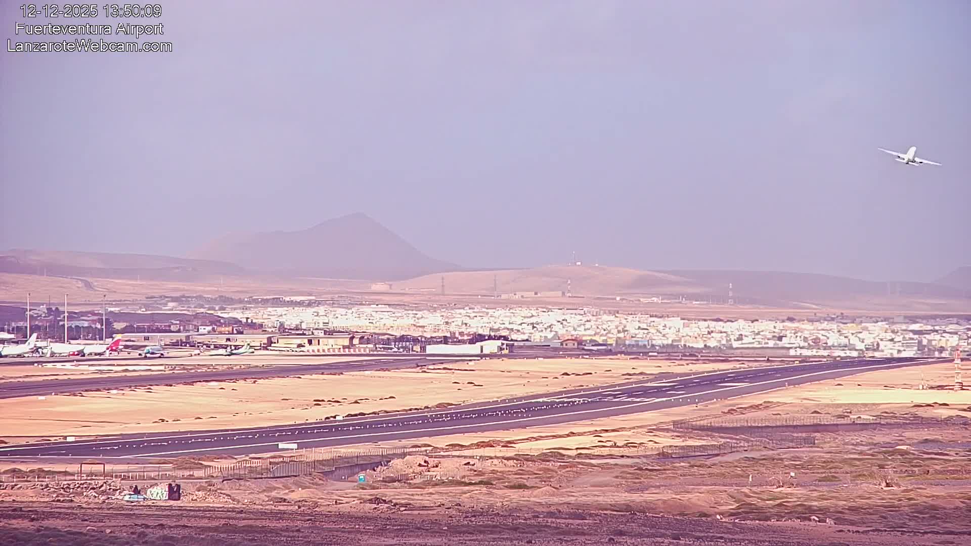 Fuerteventura Airport Live Cam - Canary Island, Las Palmas, Spain