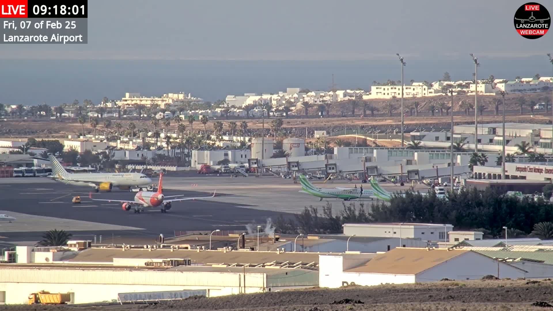Lanzarote Airport from Outside Live Cam - Canary Islands - Las Palmas - Spain