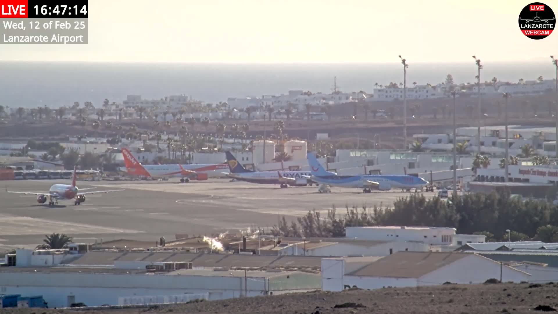 Lanzarote Airport from Outside Live Cam - Canary Islands - Las Palmas - Spain