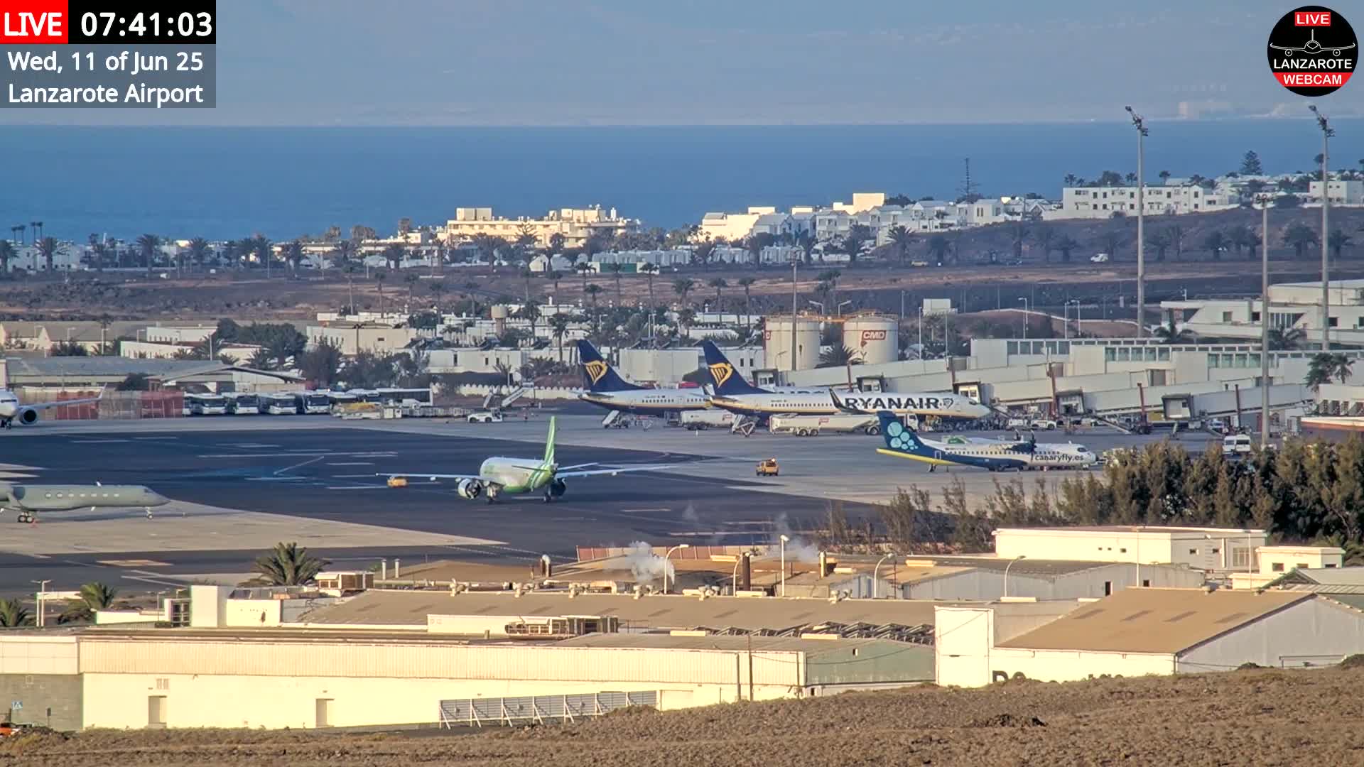 Lanzarote Airport from Outside Live Cam - Canary Islands - Las Palmas - Spain