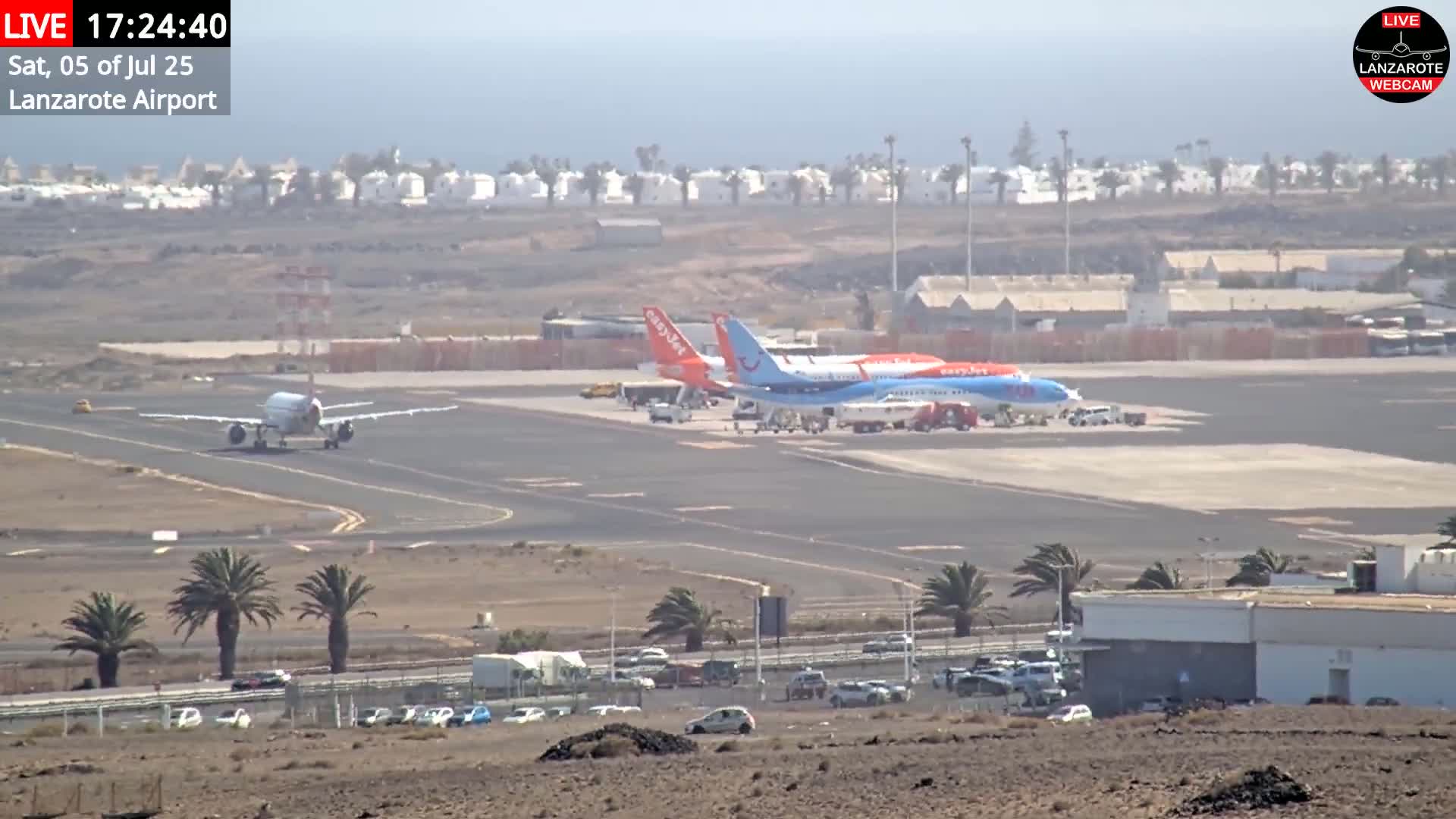 Lanzarote Airport from Outside Live Cam ACE/GCRR - Canary Islands - Las Palmas - Spain