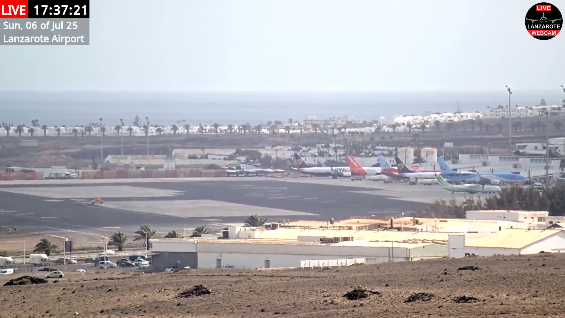 Lanzarote Airport from Outside Live Cam ACE/GCRR - Canary Islands - Las Palmas - Spain