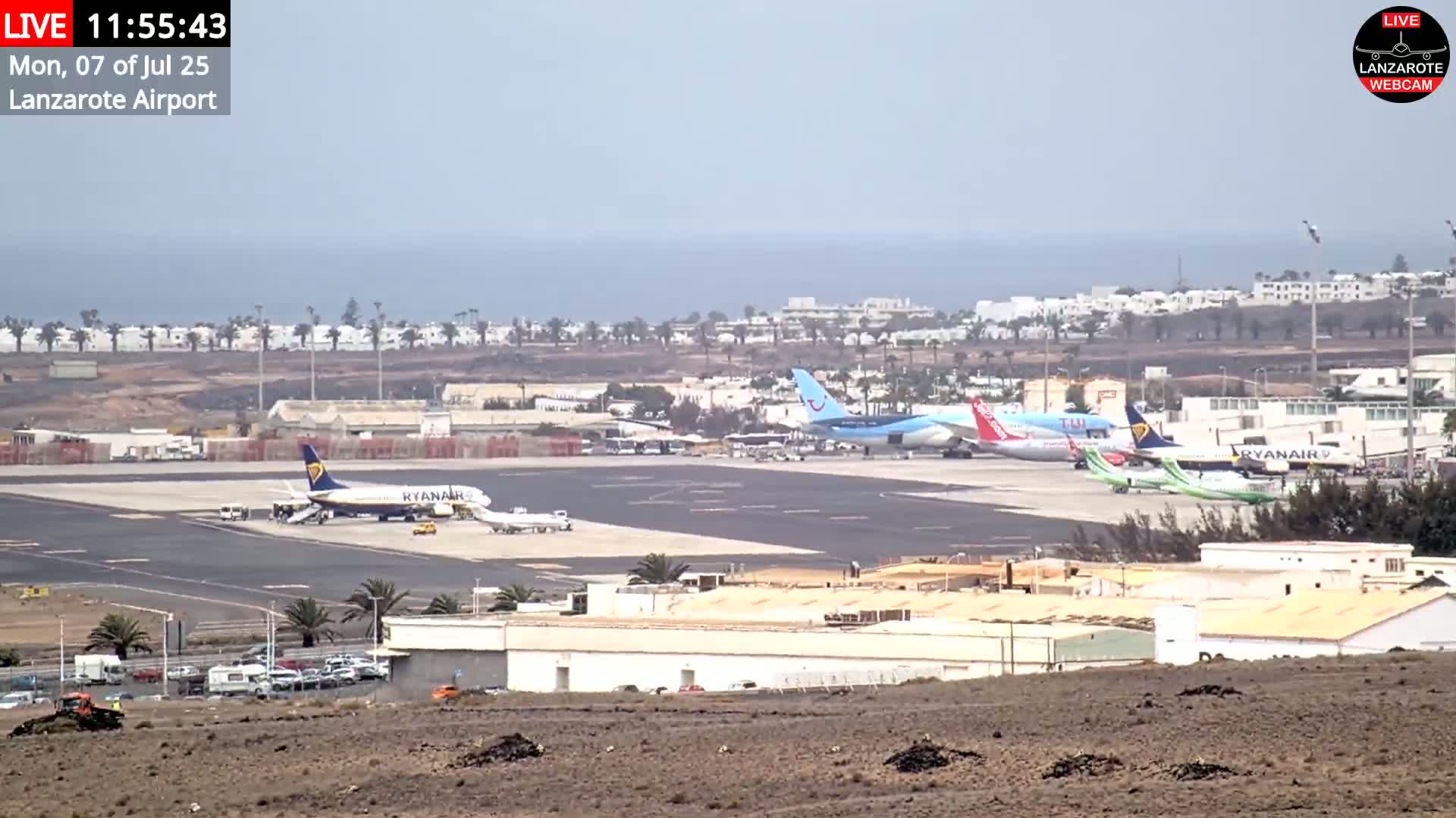 Lanzarote Airport from Outside Live Cam ACE/GCRR - Canary Islands - Las Palmas - Spain