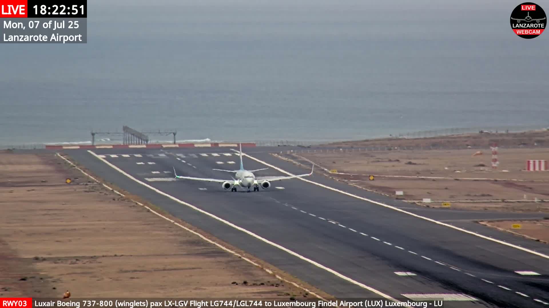 Lanzarote Airport from Outside Live Cam ACE/GCRR - Canary Islands - Las Palmas - Spain