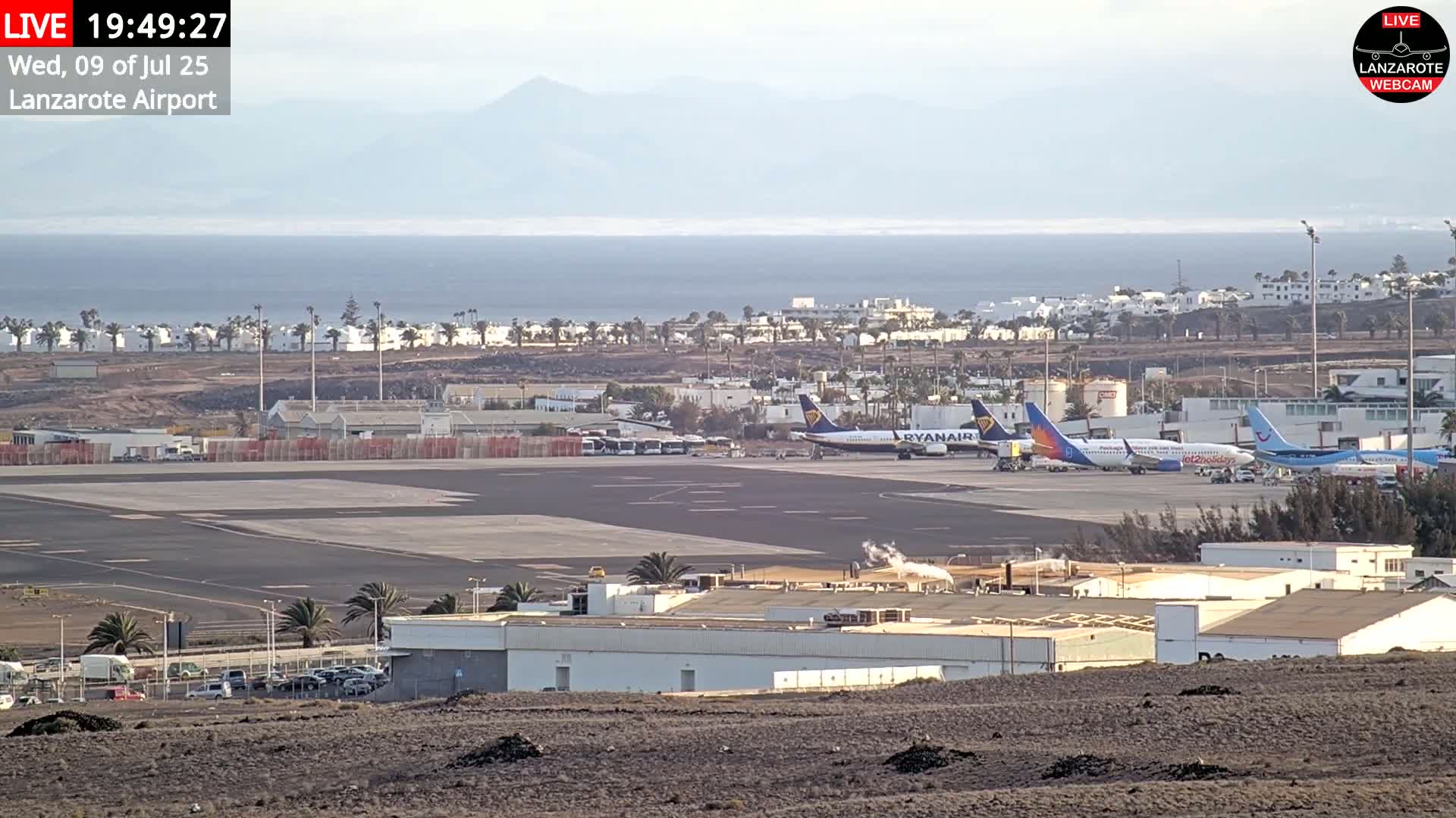 Lanzarote Airport from Outside Live Cam ACE/GCRR - Canary Islands - Las Palmas - Spain
