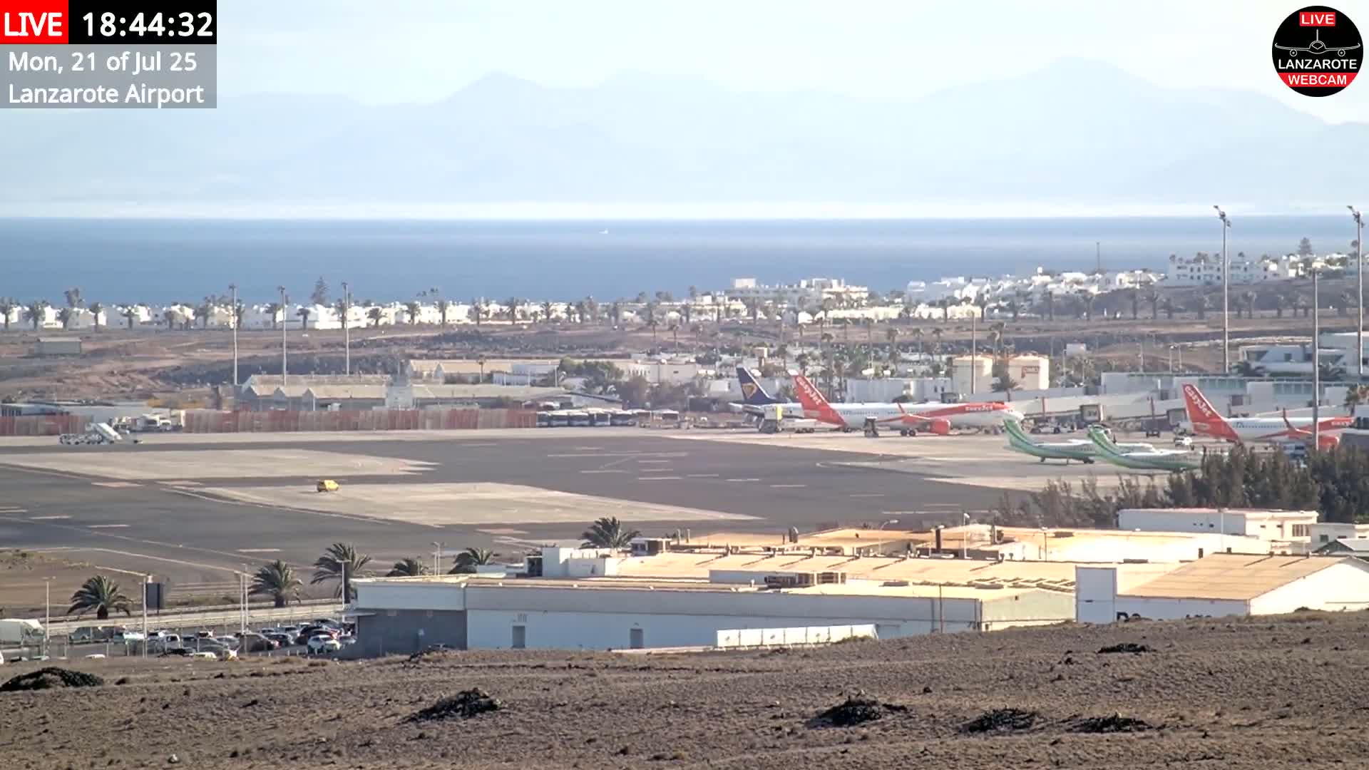 Lanzarote Airport from Outside Live Cam ACE/GCRR - Canary Islands - Las Palmas - Spain