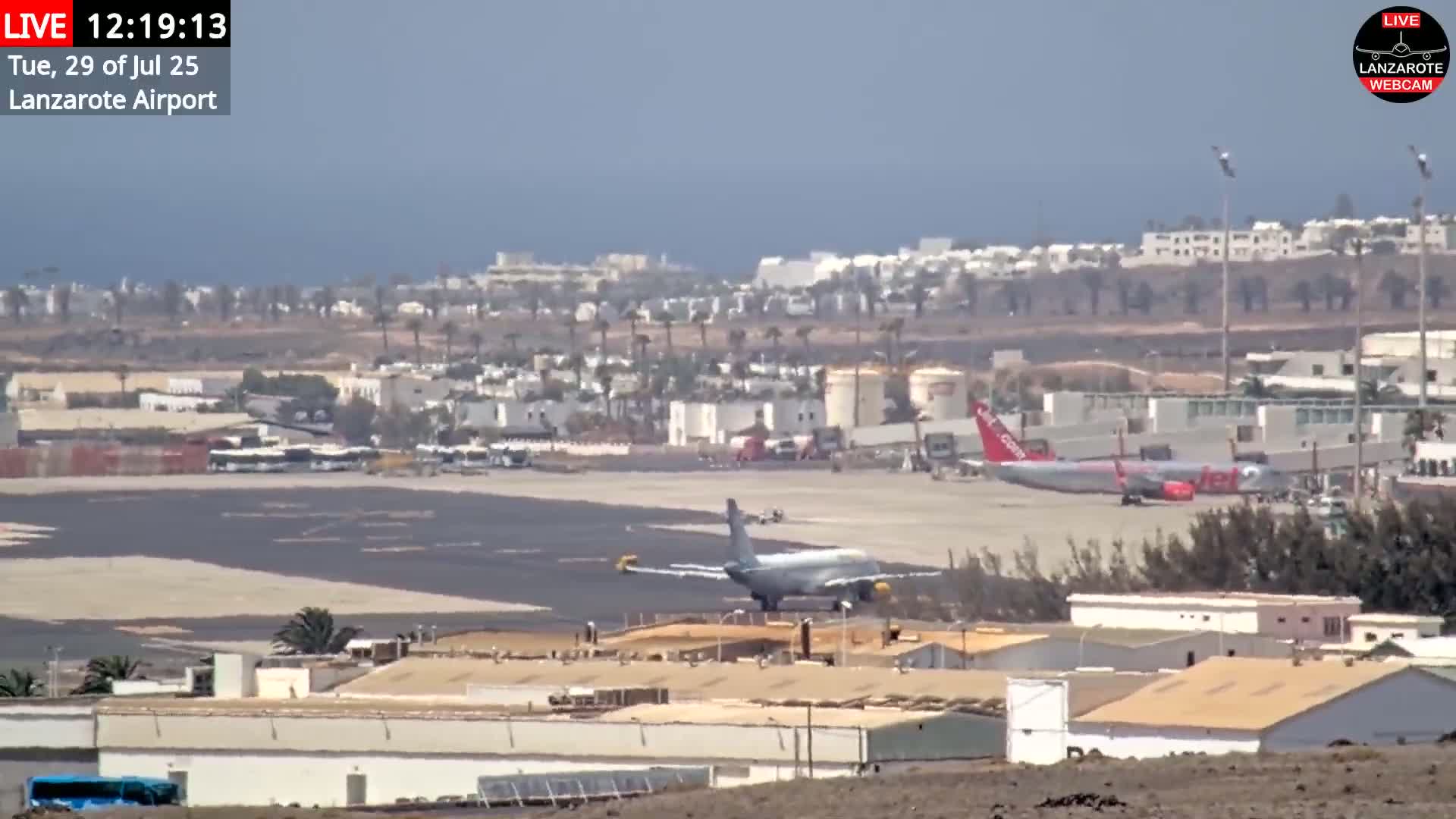 Lanzarote Airport from Outside Live Cam ACE/GCRR - Canary Islands - Las Palmas - Spain