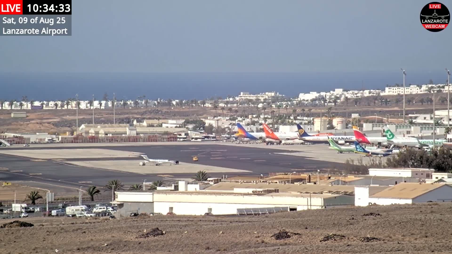 Lanzarote Airport from Outside Live Cam ACE/GCRR - Canary Islands - Las Palmas - Spain