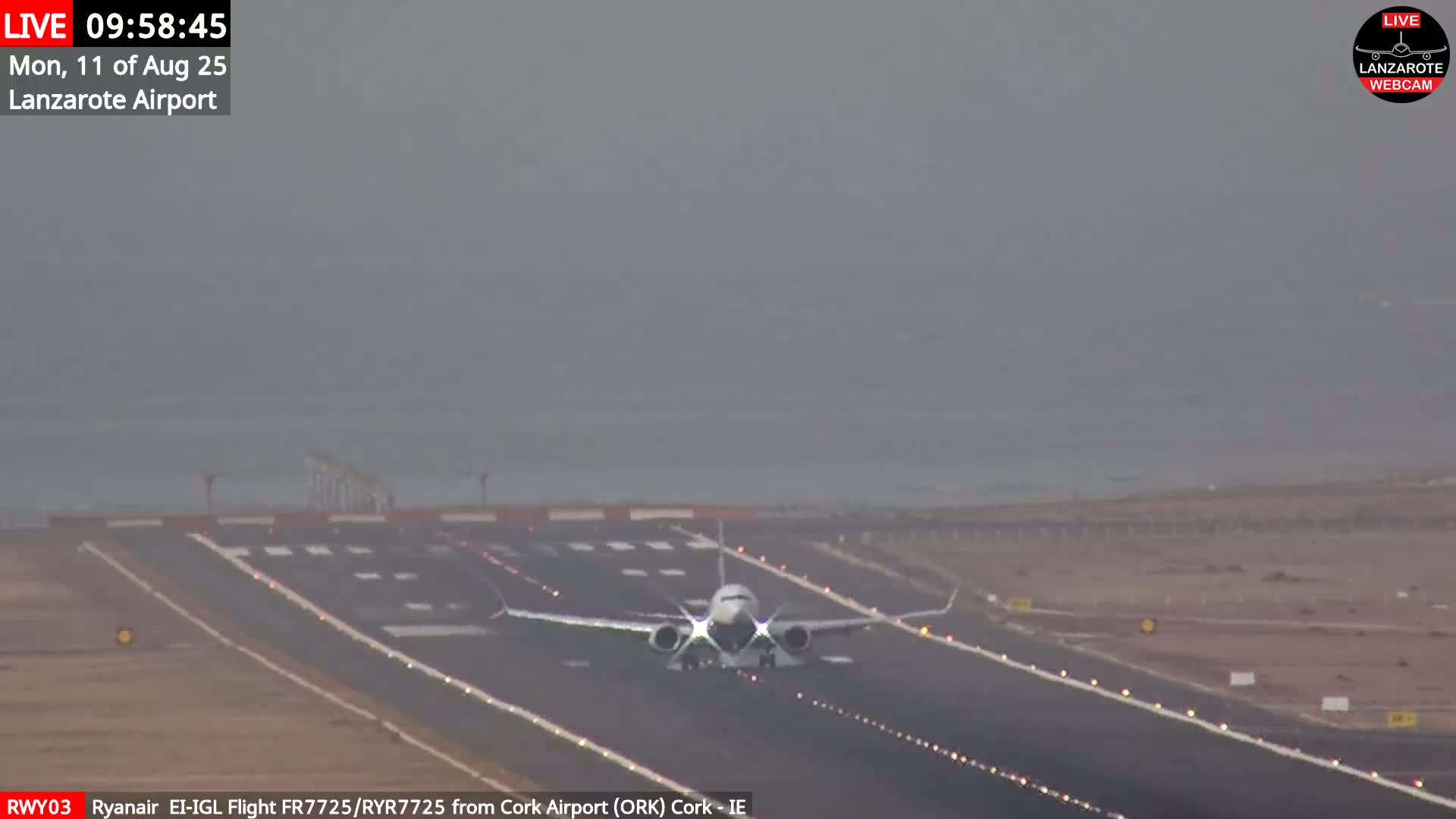 Lanzarote Airport from Outside Live Cam ACE/GCRR - Canary Islands - Las Palmas - Spain