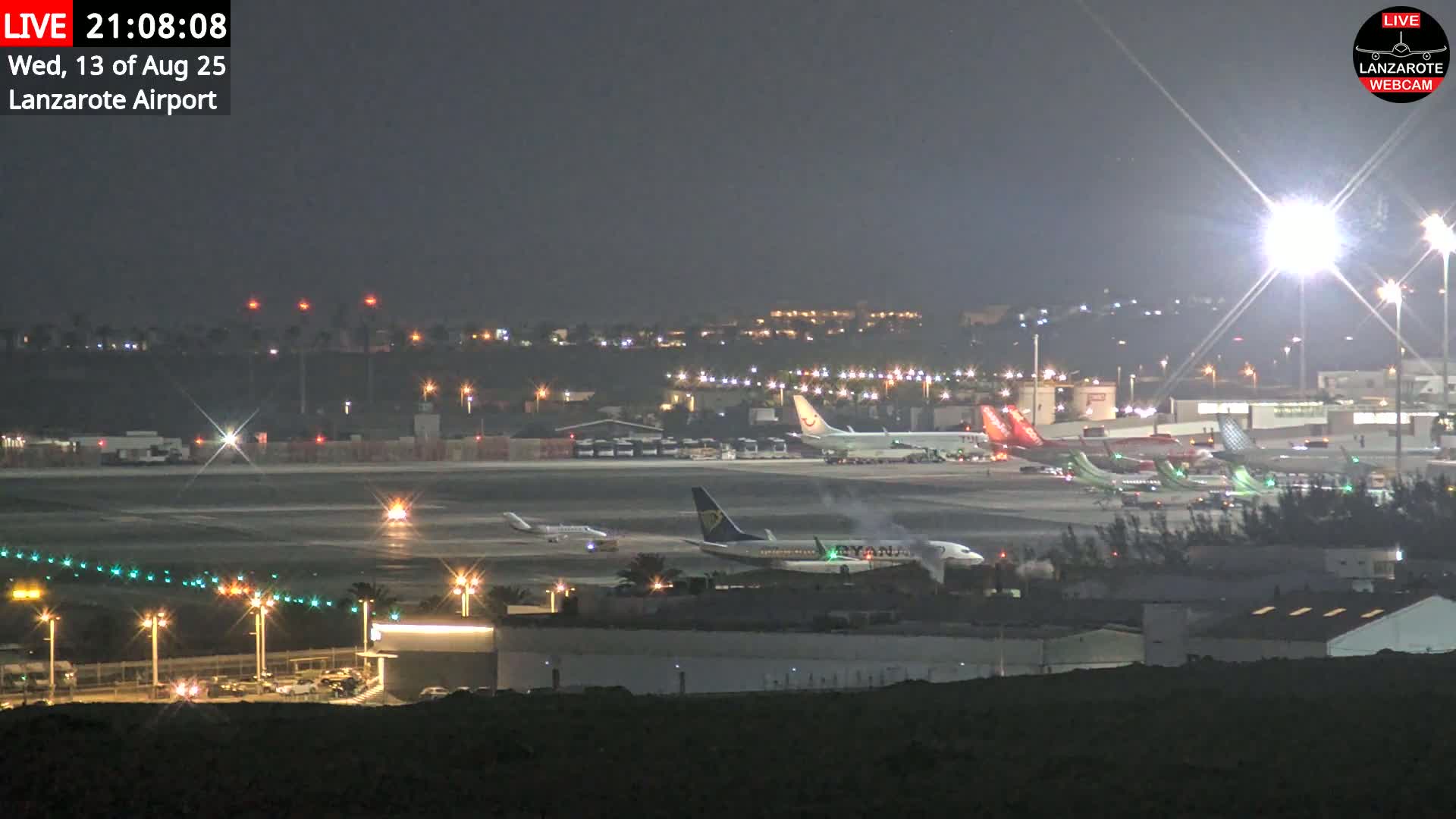 Lanzarote Airport from Outside Live Cam ACE/GCRR - Canary Islands - Las Palmas - Spain