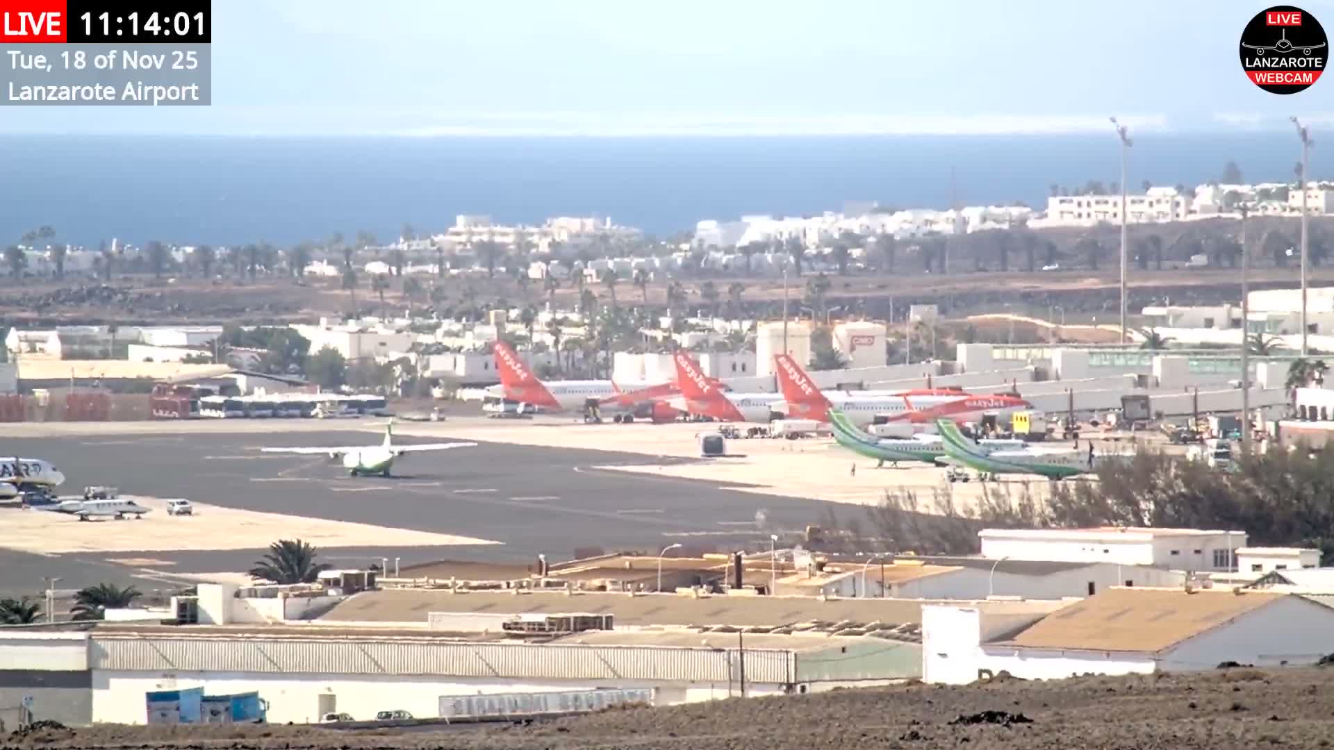 Lanzarote Airport from Outside Live Cam ACE/GCRR - Canary Islands - Las Palmas - Spain