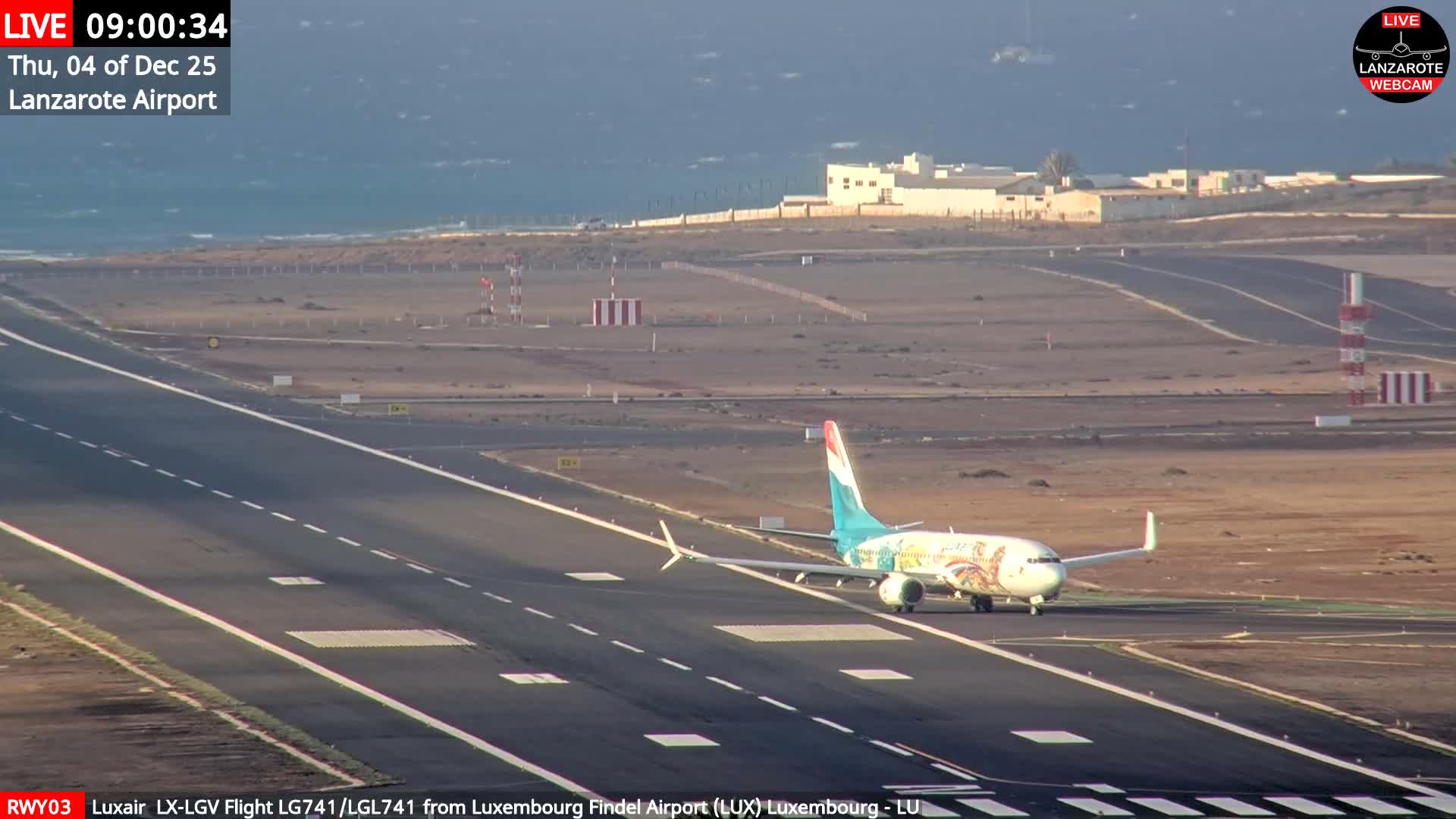Lanzarote Airport from Outside Live Cam ACE/GCRR - Canary Islands - Las Palmas - Spain