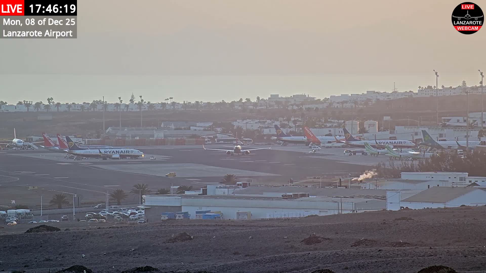 Lanzarote Airport from Outside Live Cam ACE/GCRR - Canary Islands - Las Palmas - Spain