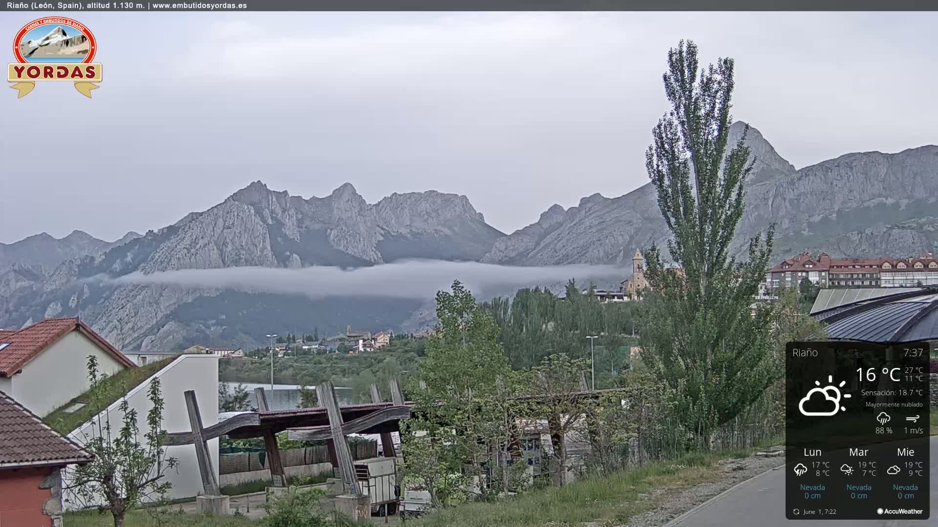 Yordas Peak (Pica Yordas) from Riaño Live Cam - León, Castile&León, Spain
