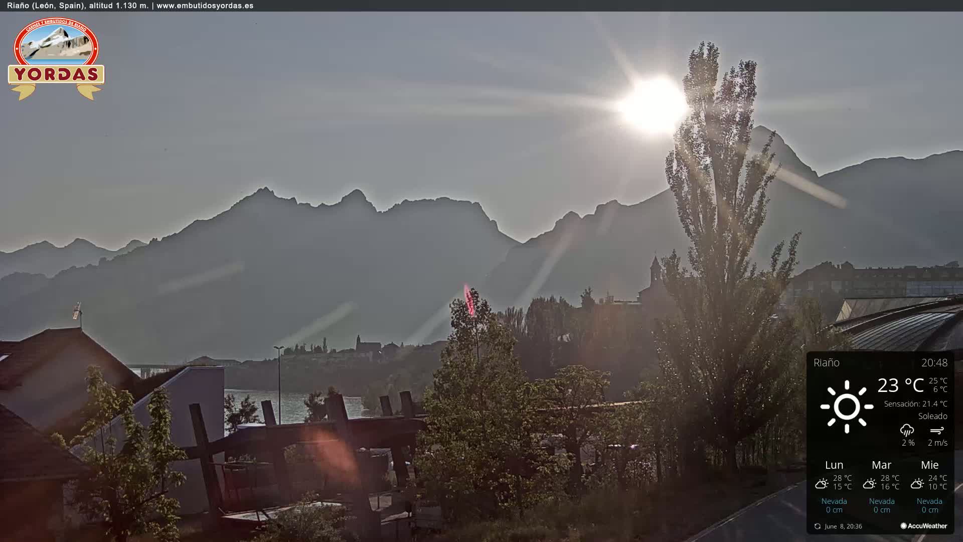 Yordas Peak (Pica Yordas) from Riaño Live Cam - León, Castile&León, Spain