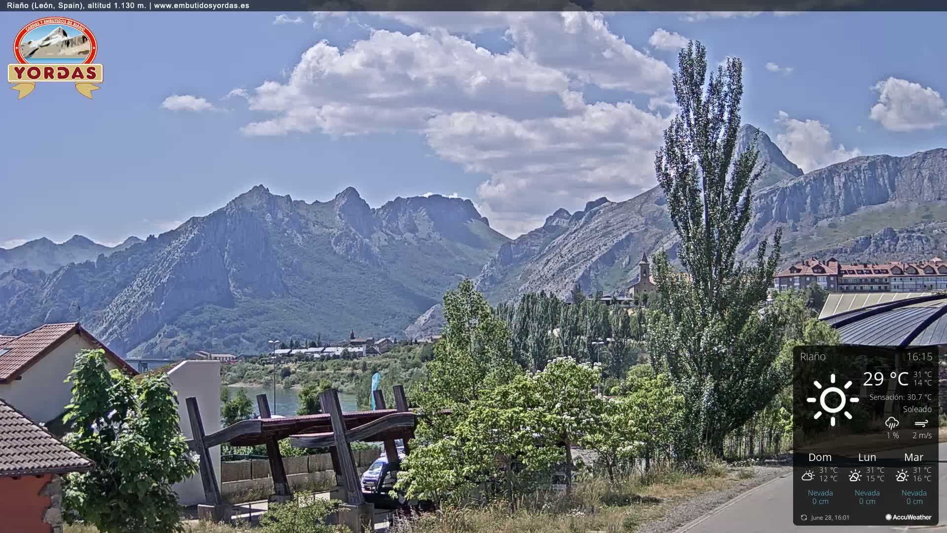 Yordas Peak (Pica Yordas) from Riaño Live Cam - León, Castile&León, Spain