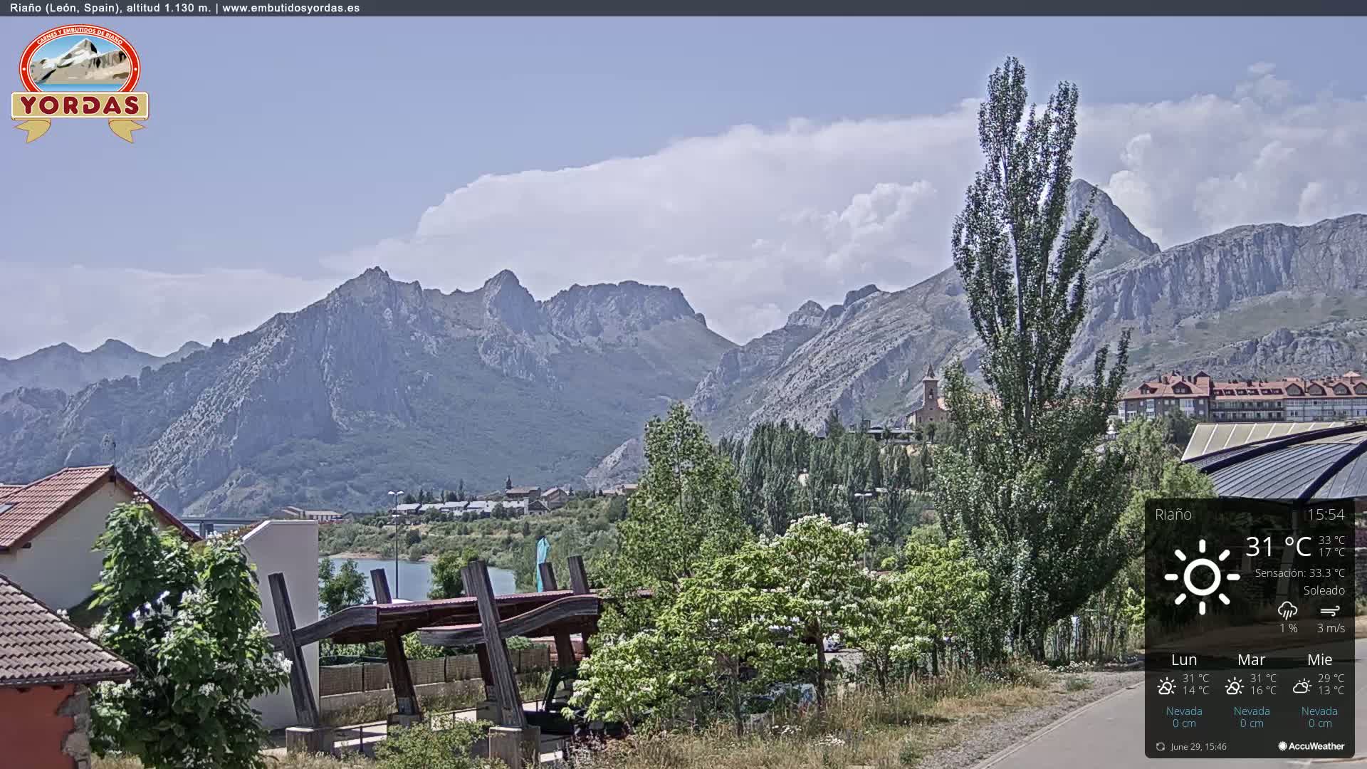 Yordas Peak (Pica Yordas) from Riaño Live Cam - León, Castile&León, Spain
