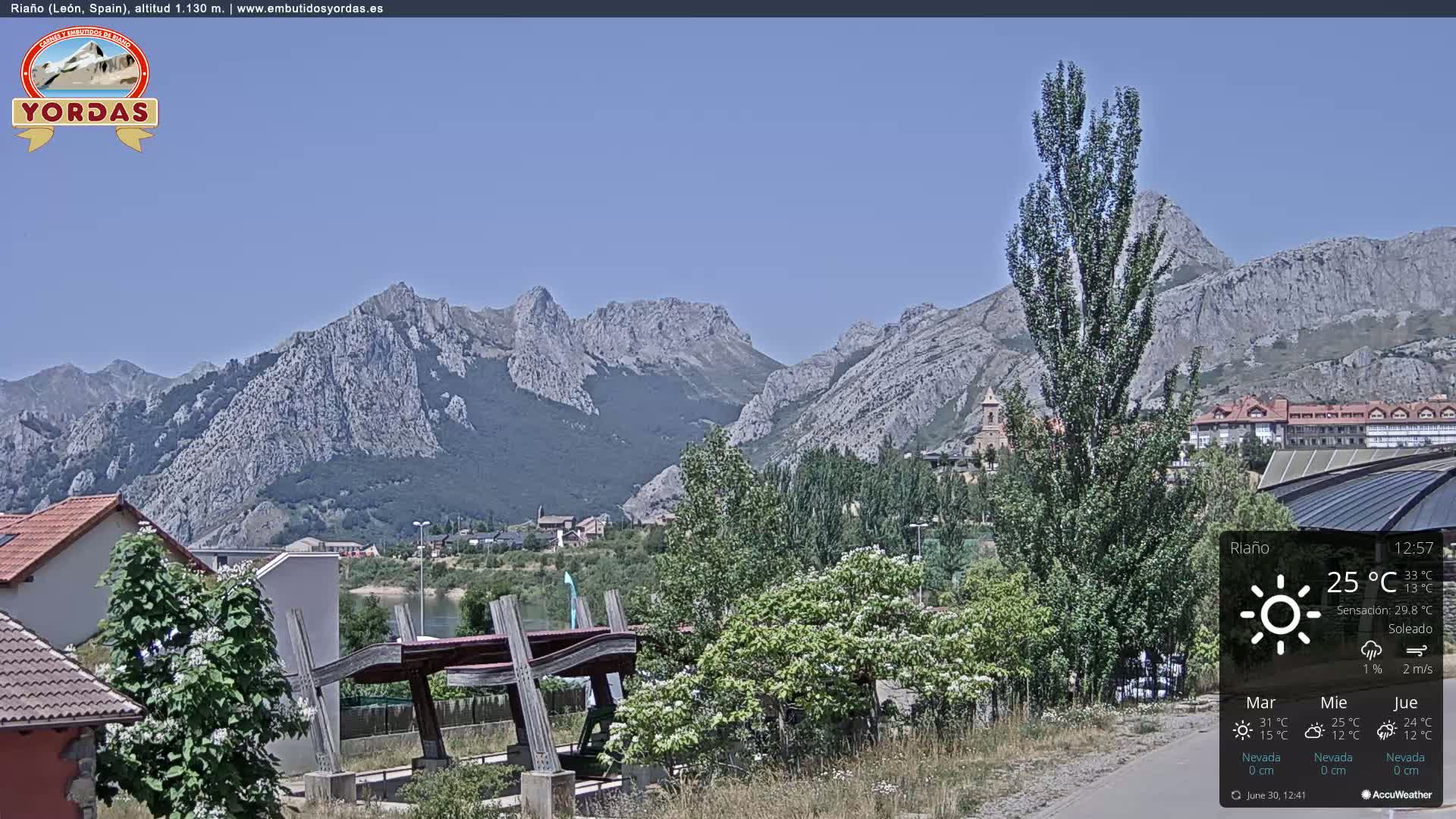 Yordas Peak (Pica Yordas) from Riaño Live Cam - León, Castile&León, Spain