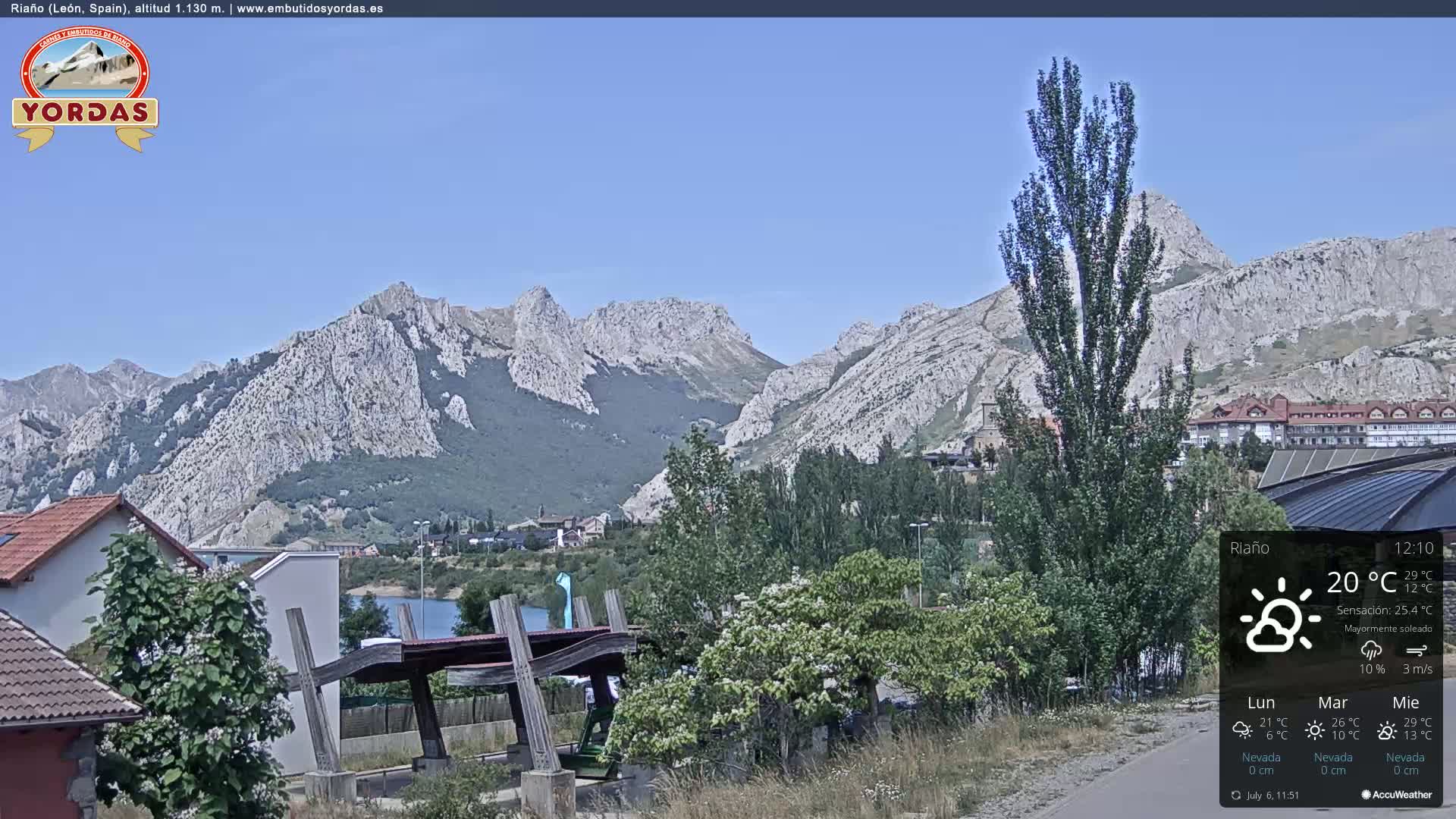 Yordas Peak (Pica Yordas) from Riaño Live Cam - León, Castile&León, Spain