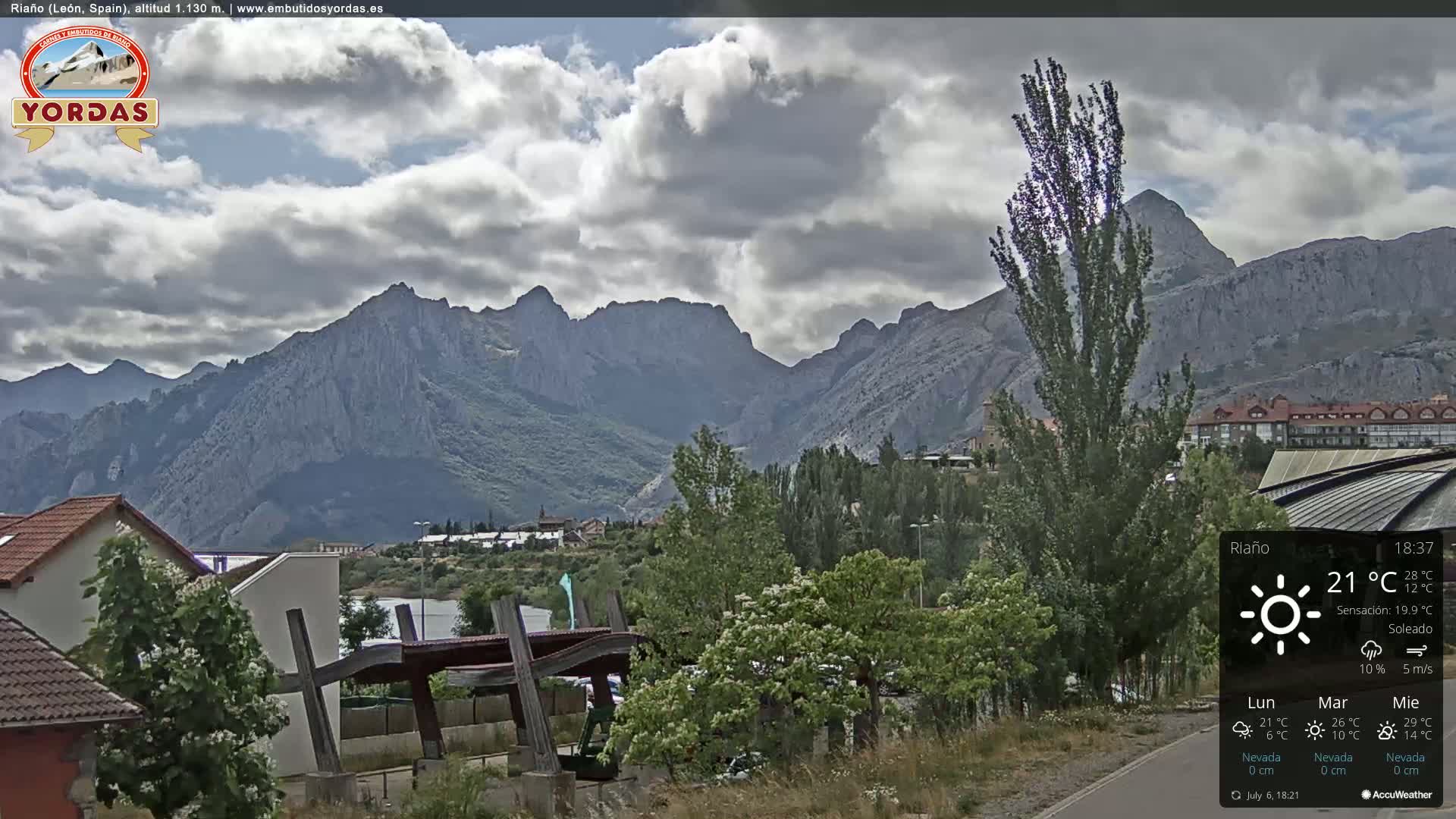 Yordas Peak (Pica Yordas) from Riaño Live Cam - León, Castile&León, Spain
