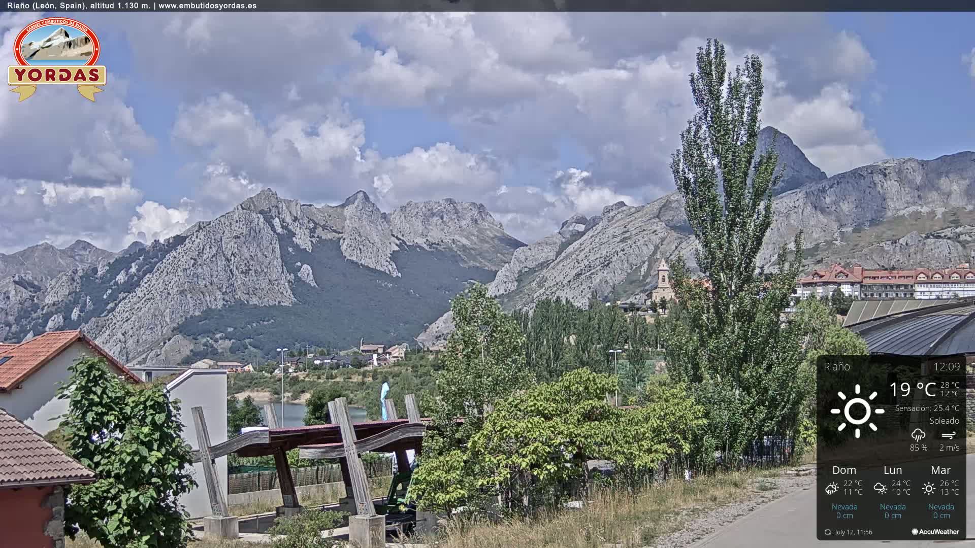 Yordas Peak (Pica Yordas) from Riaño Live Cam - León, Castile&León, Spain