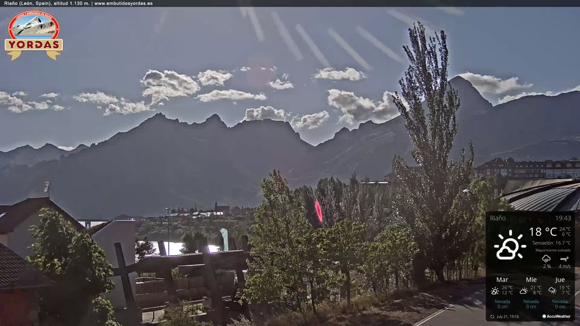 Yordas Peak (Pica Yordas) from Riaño Live Cam - León, Castile&León, Spain
