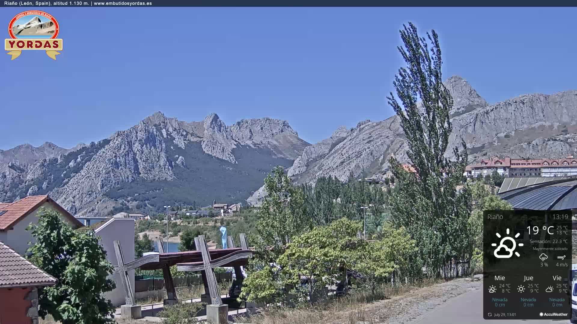 Yordas Peak (Pica Yordas) from Riaño Live Cam - León, Castile&León, Spain
