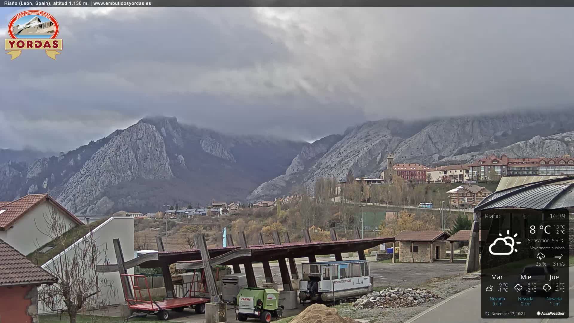 Yordas Peak (Pica Yordas) from Riaño Live Cam - León, Castile&León, Spain