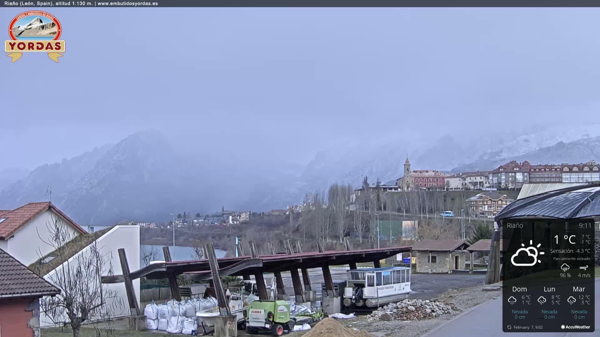 Yordas Peak (Pica Yordas) from Riaño Live Cam - León, Castile&León, Spain