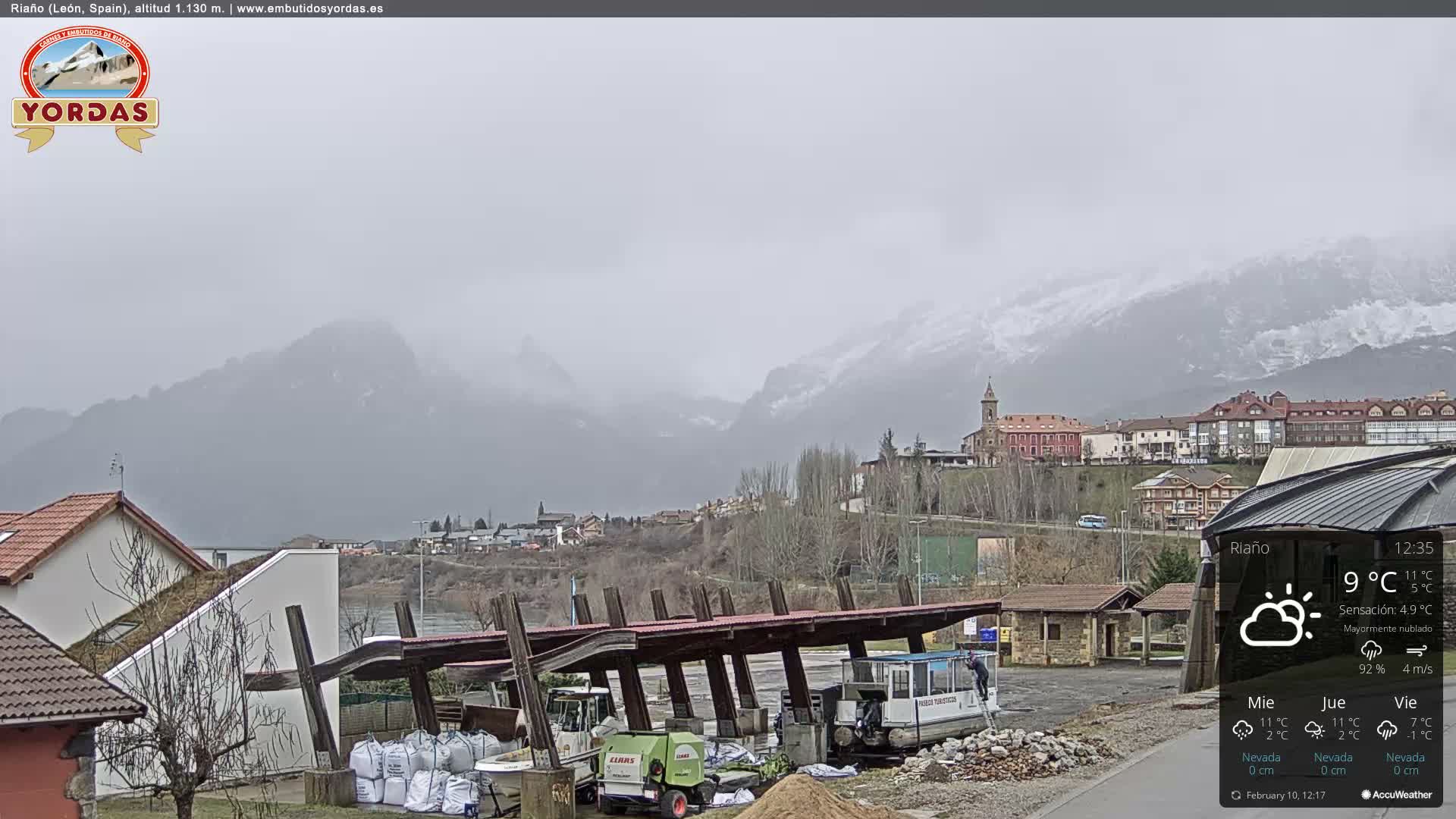 Yordas Peak (Pica Yordas) from Riaño Live Cam - León, Castile&León, Spain