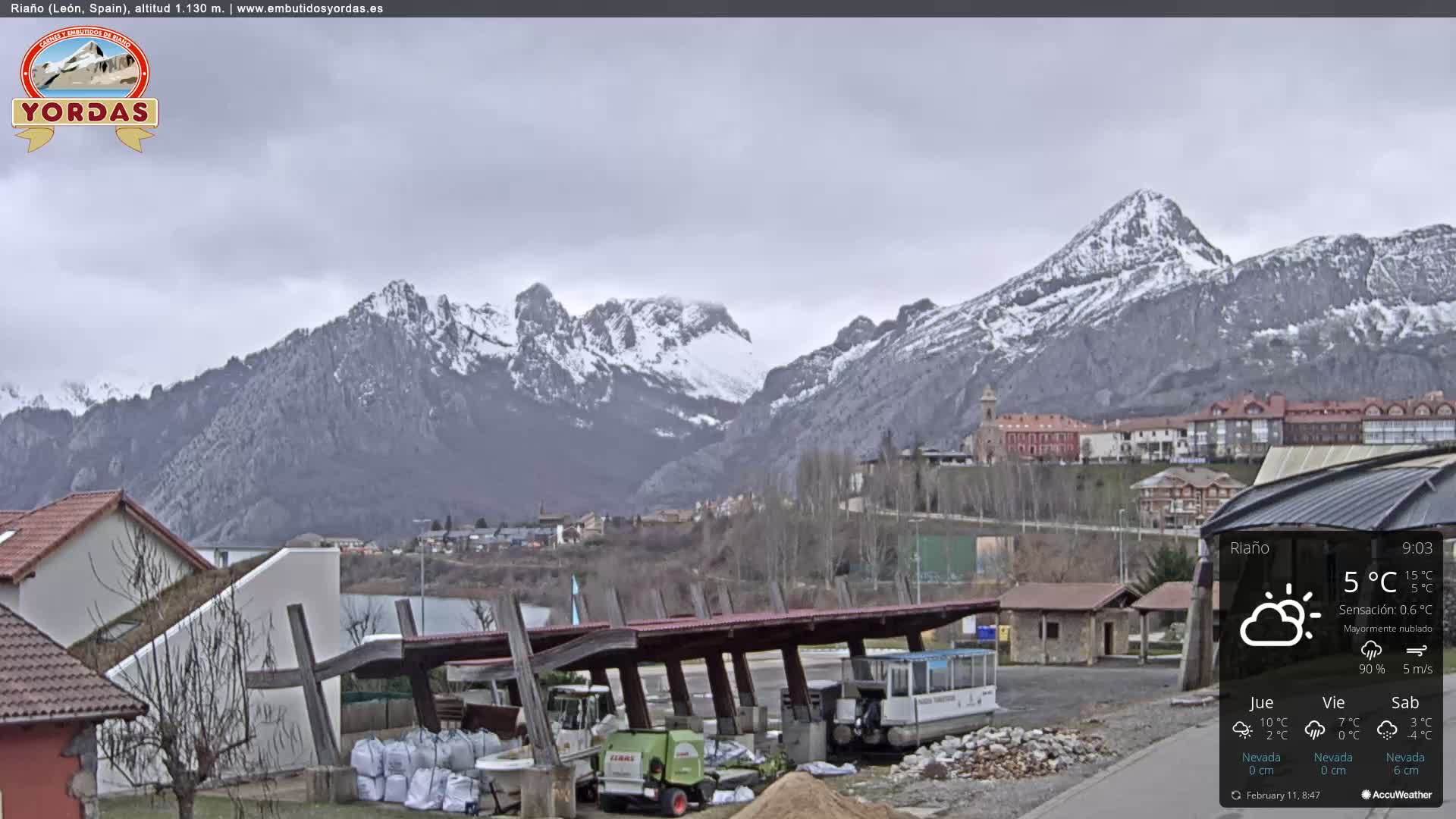 Yordas Peak (Pica Yordas) from Riaño Live Cam - León, Castile&León, Spain