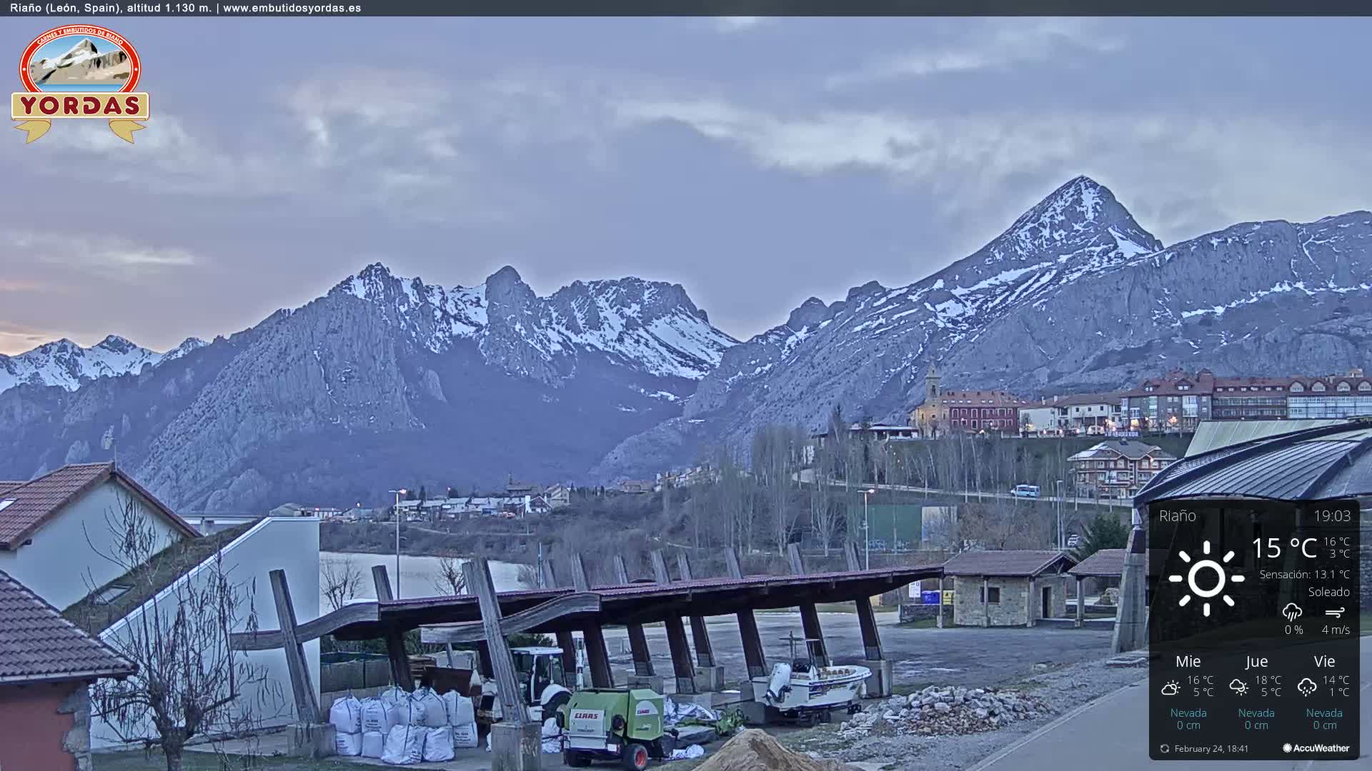 Yordas Peak (Pica Yordas) from Riaño Live Cam - León, Castile&León, Spain