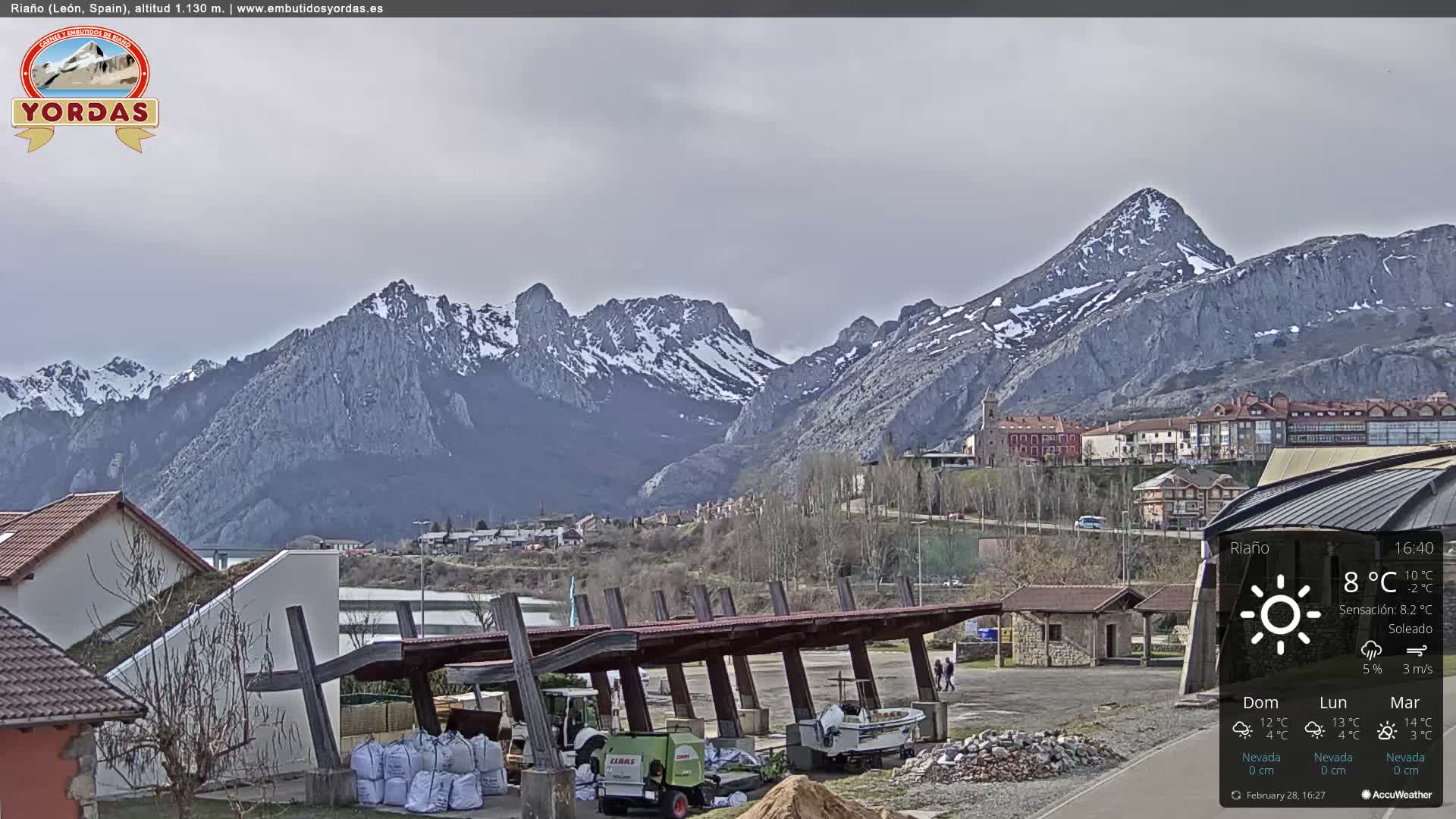 Yordas Peak (Pica Yordas) from Riaño Live Cam - León, Castile&León, Spain