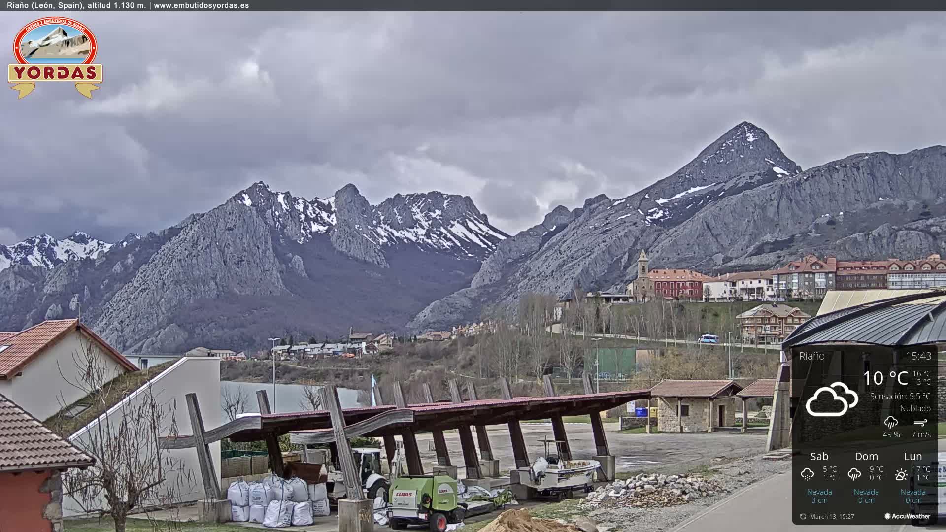Yordas Peak (Pica Yordas) from Riaño Live Cam - León, Castile&León, Spain