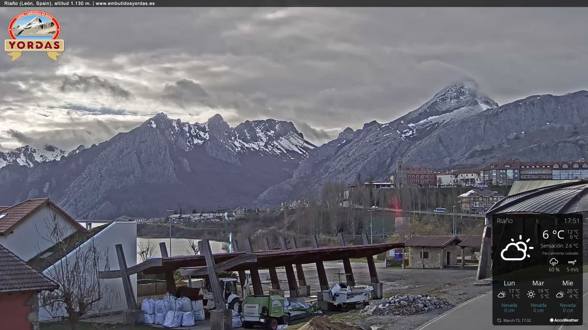 Yordas Peak (Pica Yordas) from Riaño Live Cam - León, Castile&León, Spain