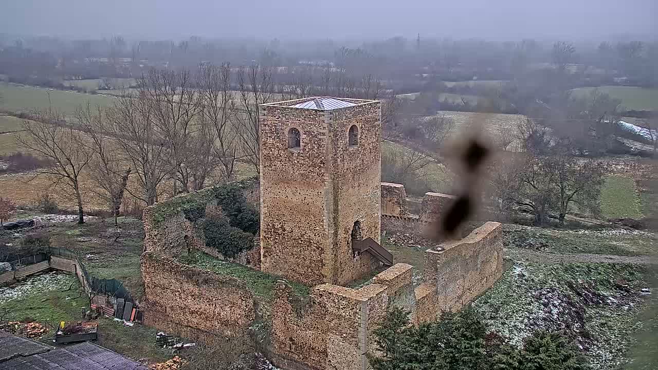 Villapadierna Castle Live Cam - León, Castile&León, Spain