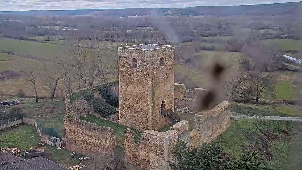 Villapadierna Castle Live Cam - León, Castile&León, Spain